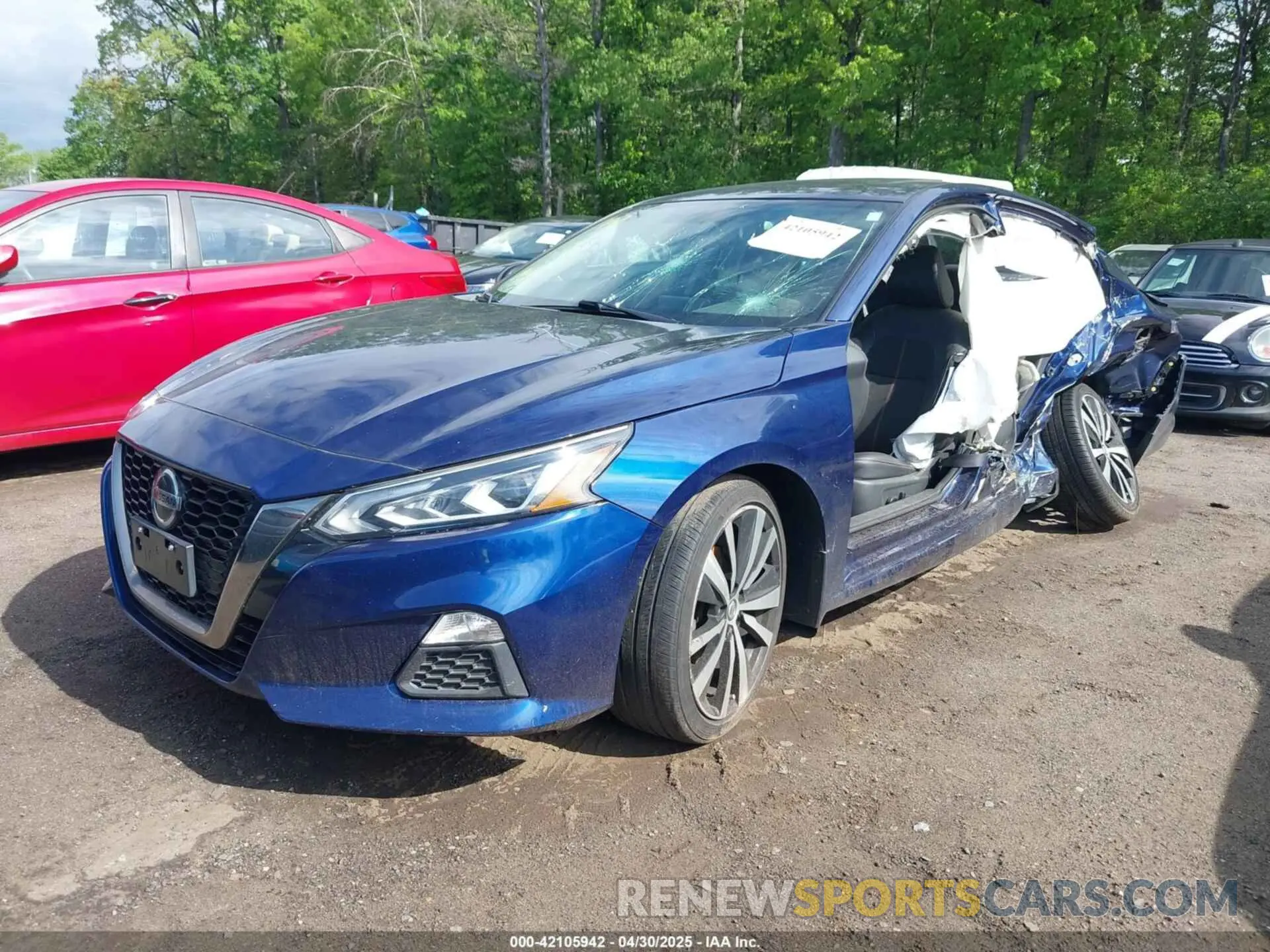 2 Photograph of a damaged car 1N4BL4CV2KN318566 NISSAN ALTIMA 2019