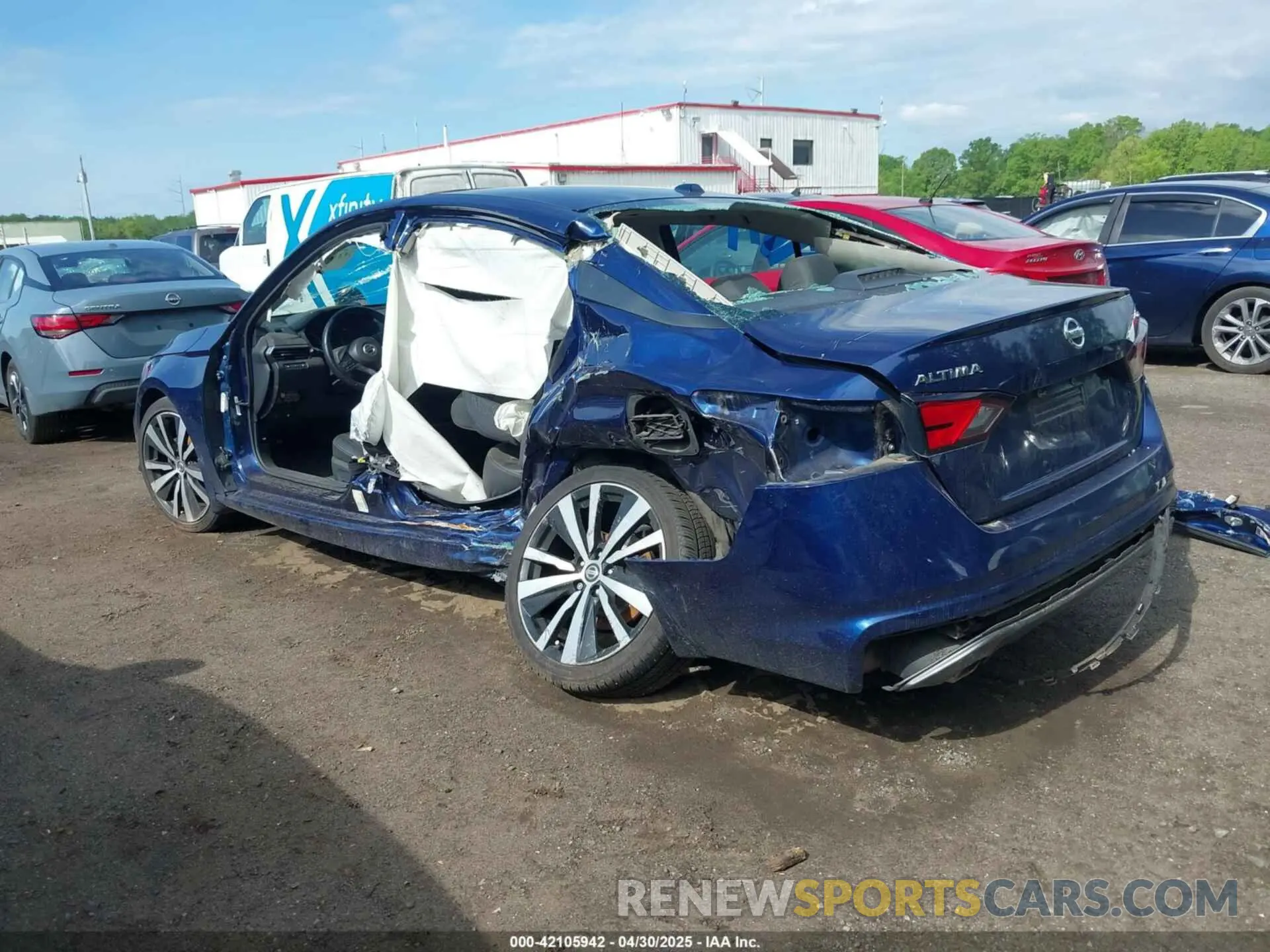3 Photograph of a damaged car 1N4BL4CV2KN318566 NISSAN ALTIMA 2019