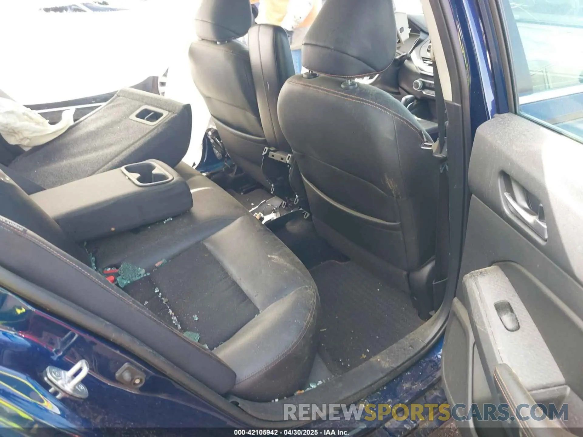 8 Photograph of a damaged car 1N4BL4CV2KN318566 NISSAN ALTIMA 2019