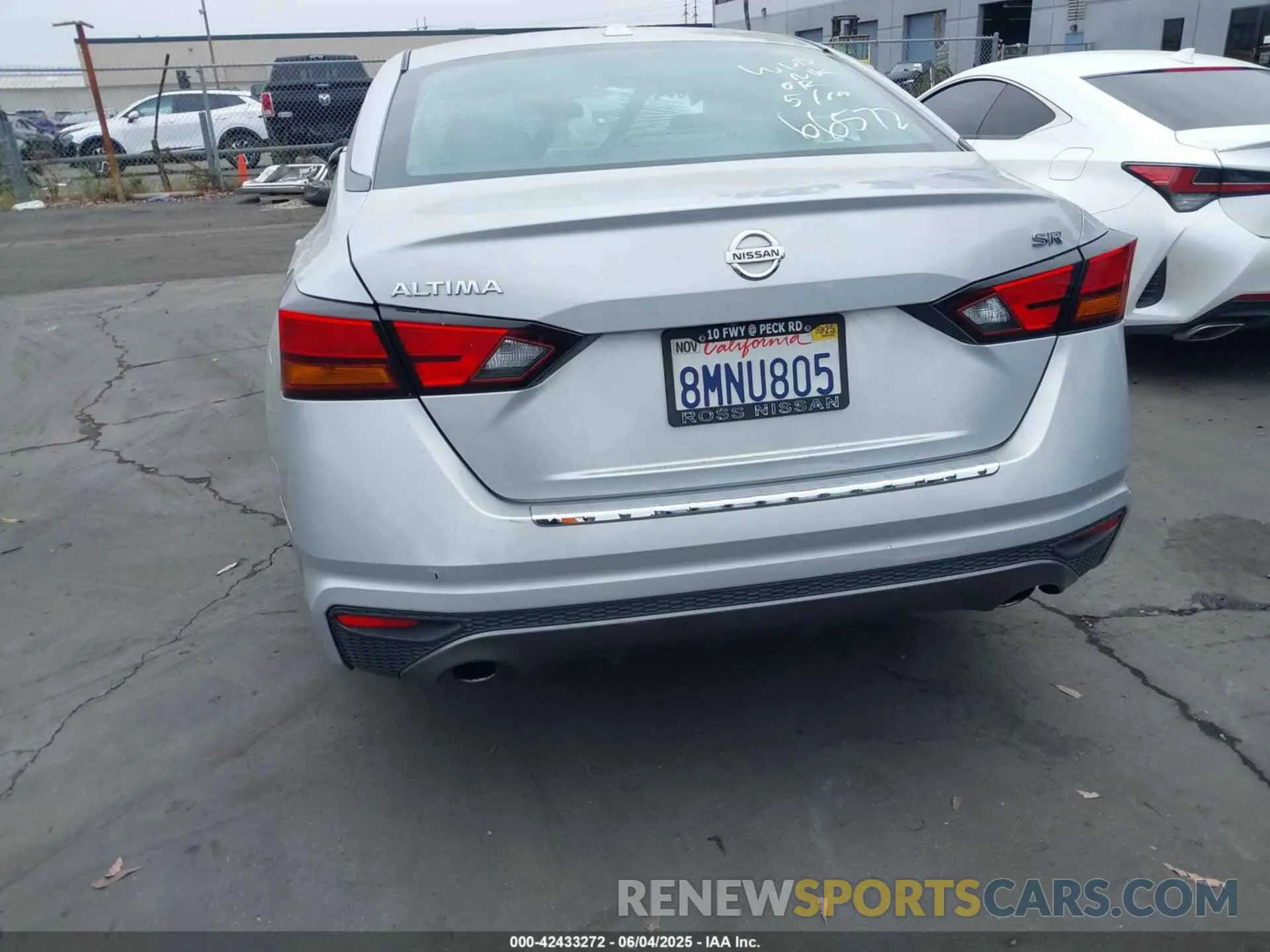 16 Photograph of a damaged car 1N4BL4CV2KN319622 NISSAN ALTIMA 2019