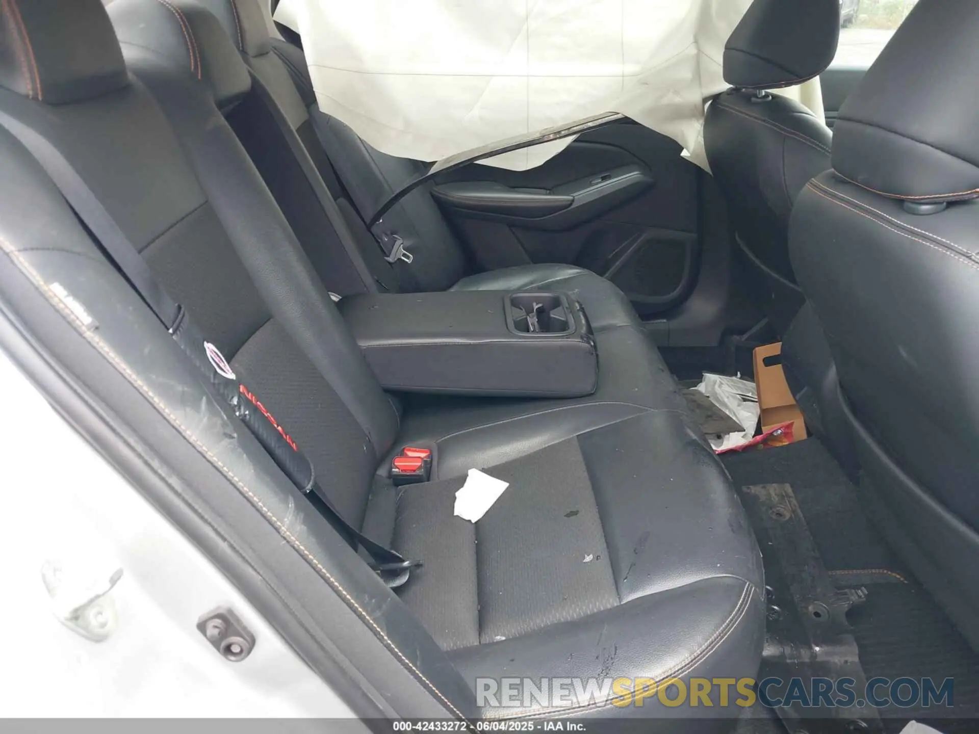 8 Photograph of a damaged car 1N4BL4CV2KN319622 NISSAN ALTIMA 2019