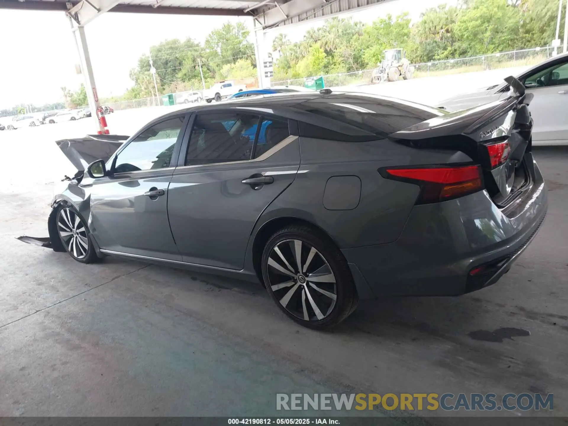 14 Photograph of a damaged car 1N4BL4CV2KN328871 NISSAN ALTIMA 2019