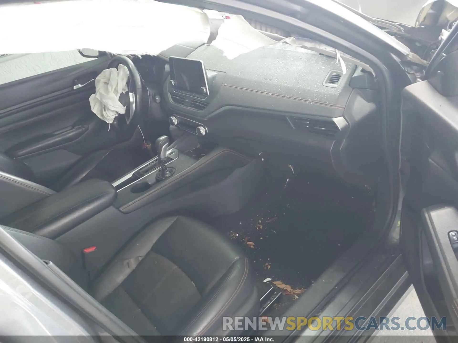 5 Photograph of a damaged car 1N4BL4CV2KN328871 NISSAN ALTIMA 2019