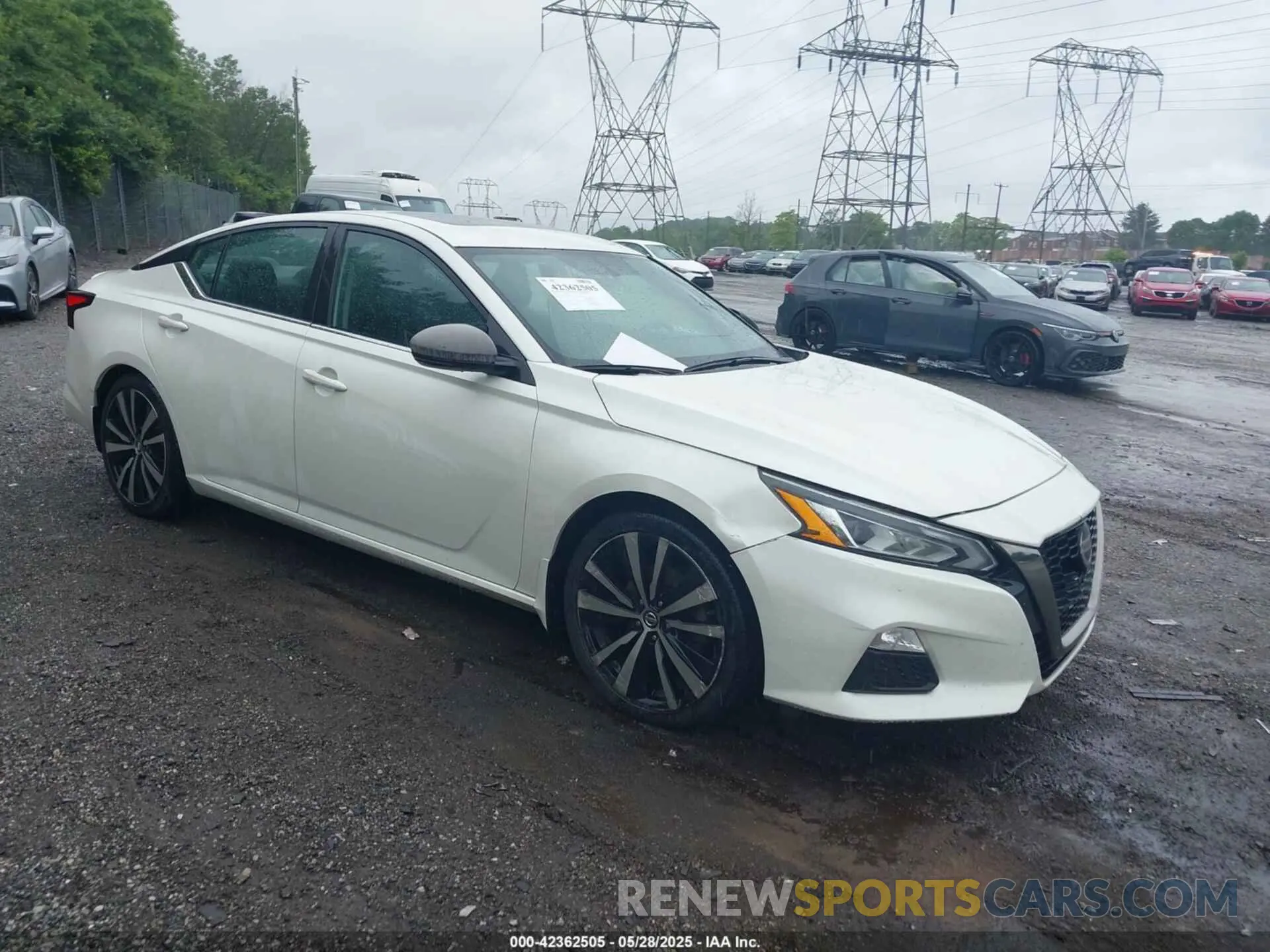 1 Photograph of a damaged car 1N4BL4CV3KC125984 NISSAN ALTIMA 2019