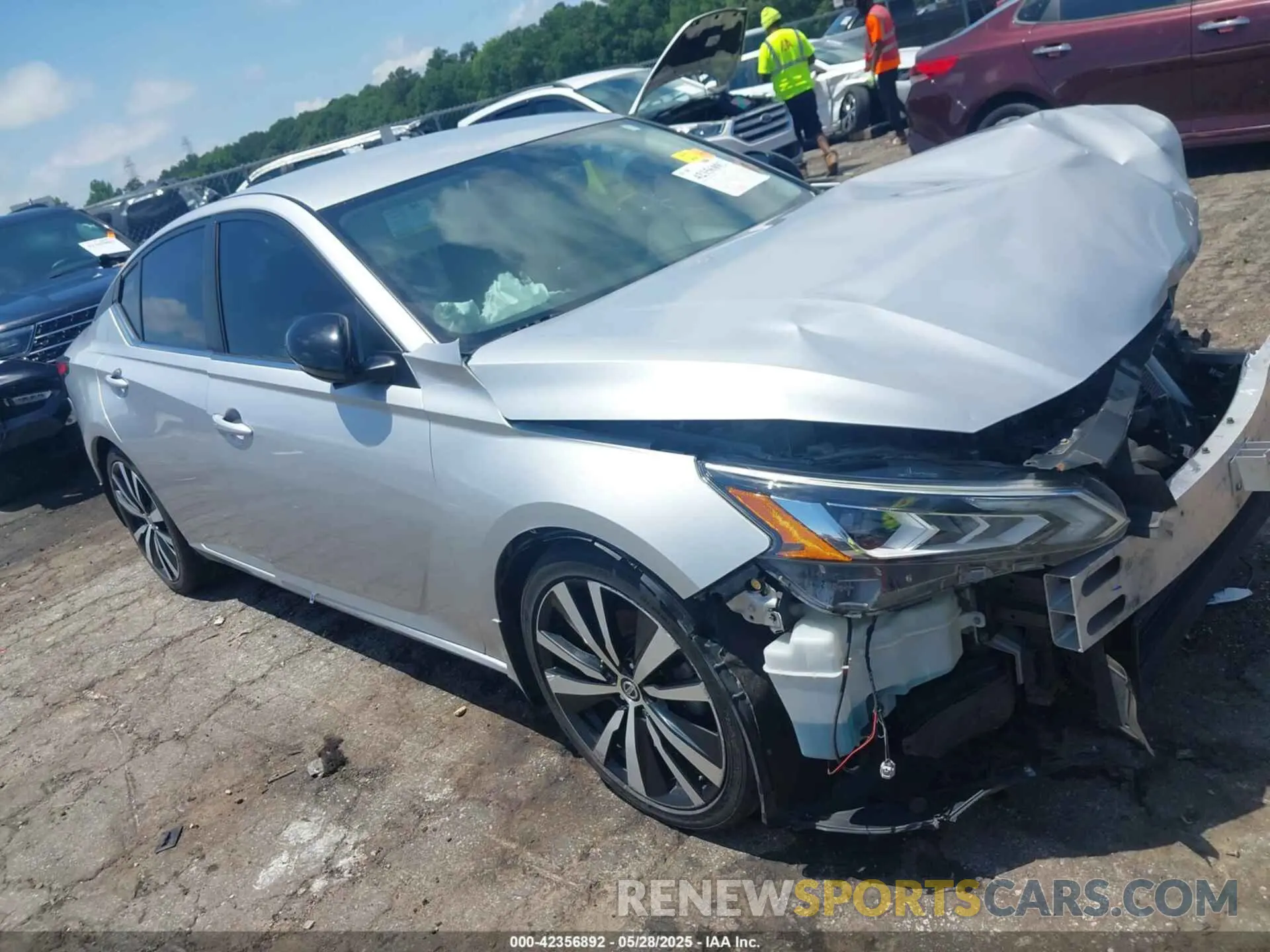 1 Photograph of a damaged car 1N4BL4CV3KC183089 NISSAN ALTIMA 2019