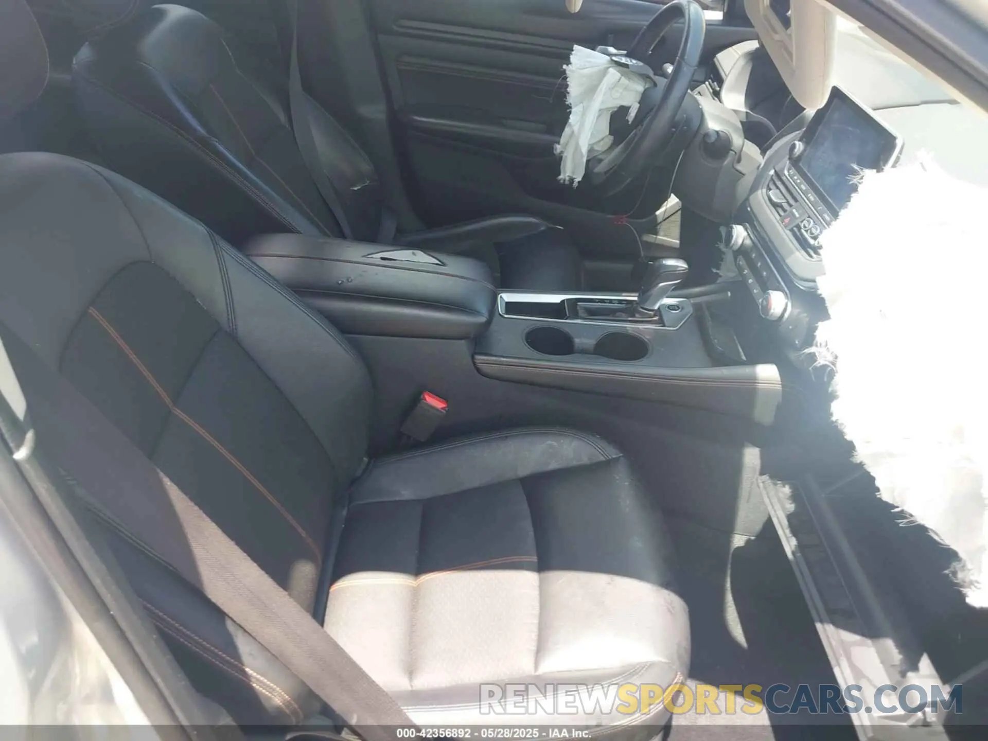 5 Photograph of a damaged car 1N4BL4CV3KC183089 NISSAN ALTIMA 2019