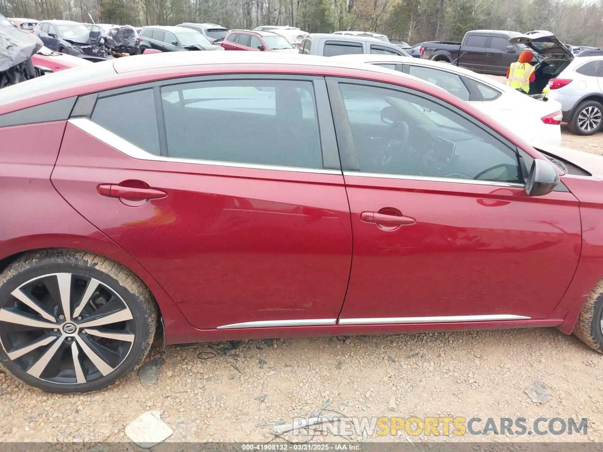 13 Photograph of a damaged car 1N4BL4CV3KC190978 NISSAN ALTIMA 2019