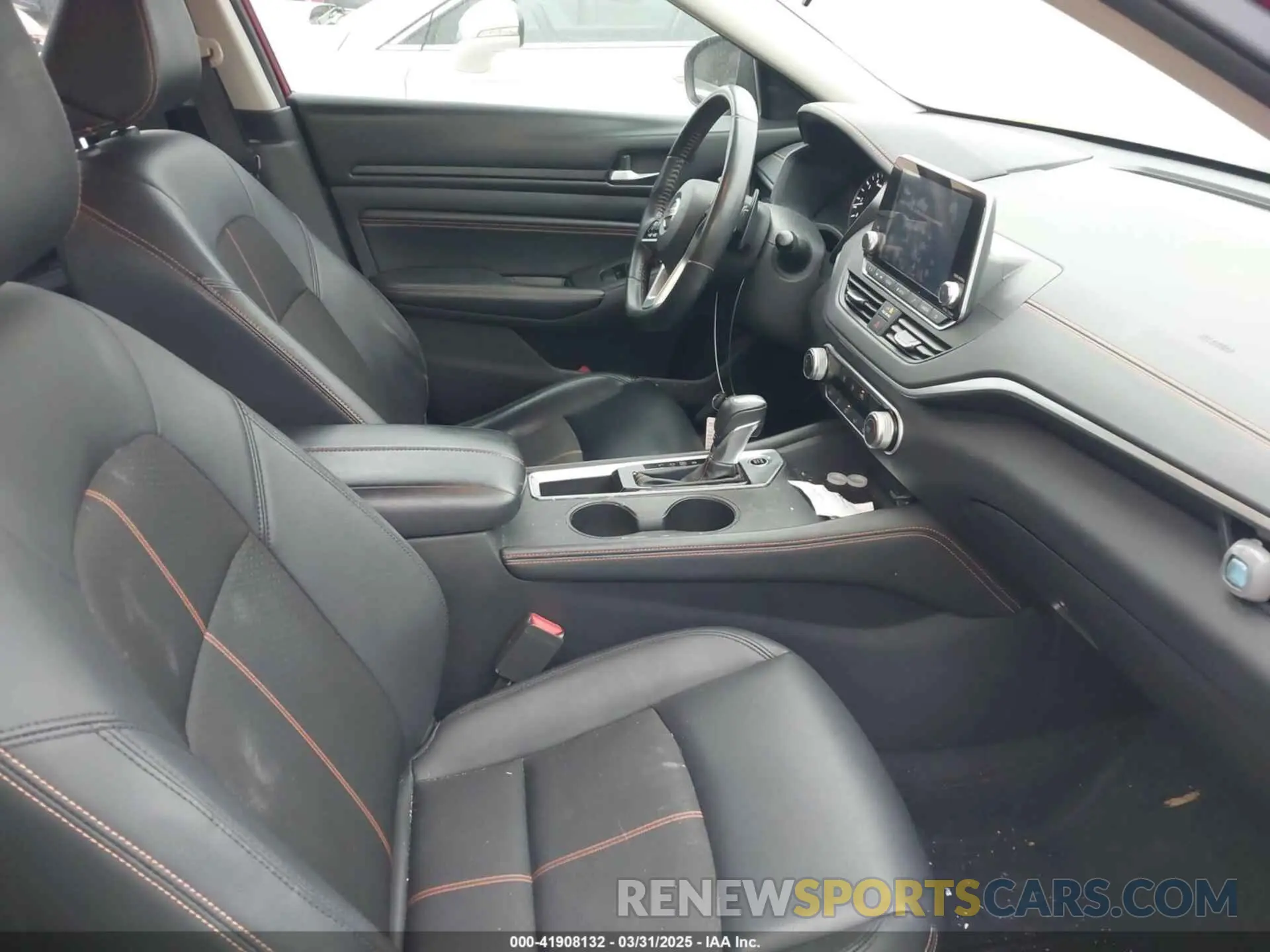 5 Photograph of a damaged car 1N4BL4CV3KC190978 NISSAN ALTIMA 2019