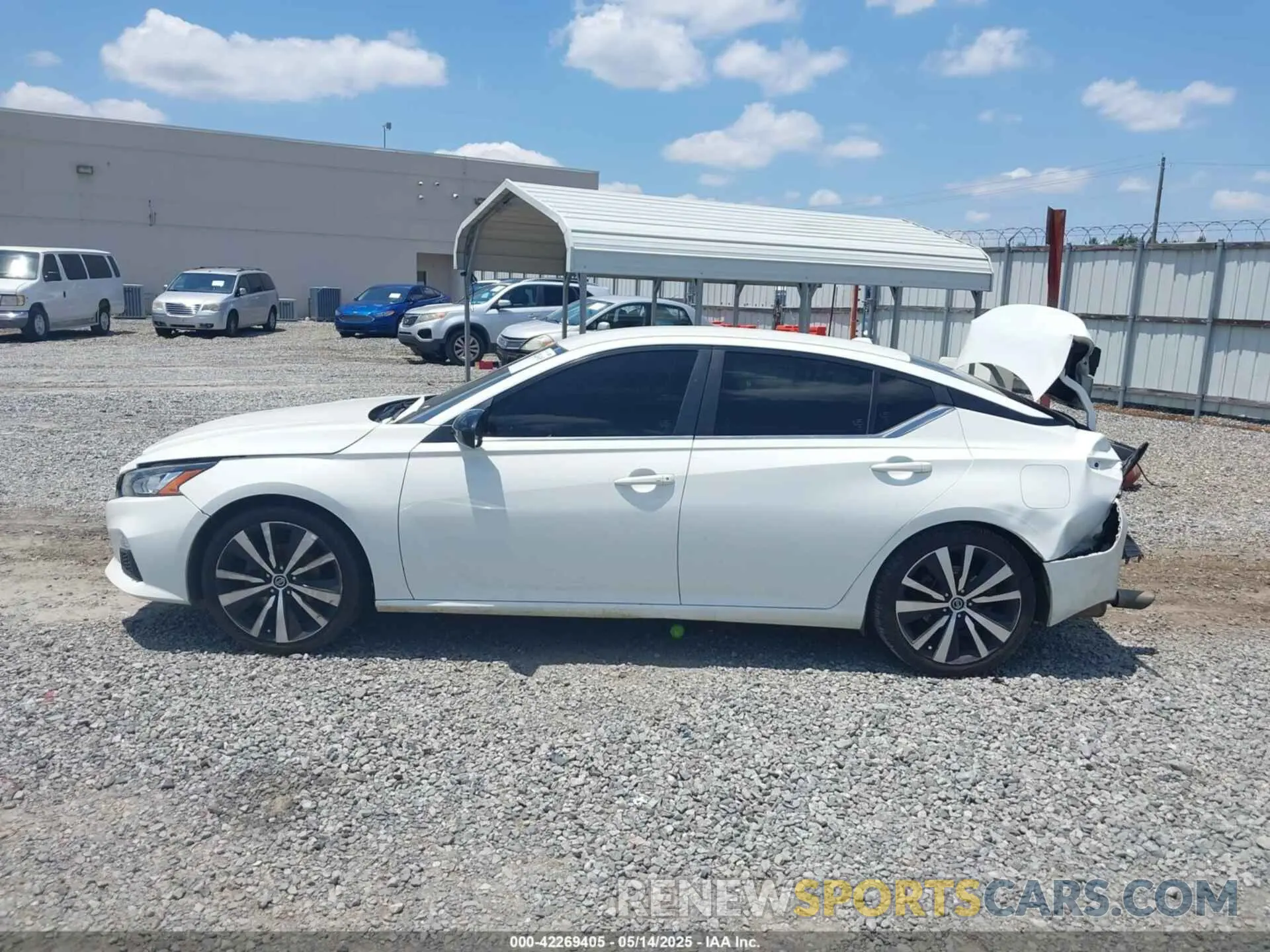 15 Photograph of a damaged car 1N4BL4CV3KC192097 NISSAN ALTIMA 2019