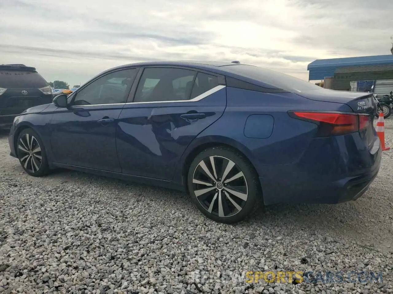 2 Photograph of a damaged car 1N4BL4CV3KC232808 NISSAN ALTIMA 2019