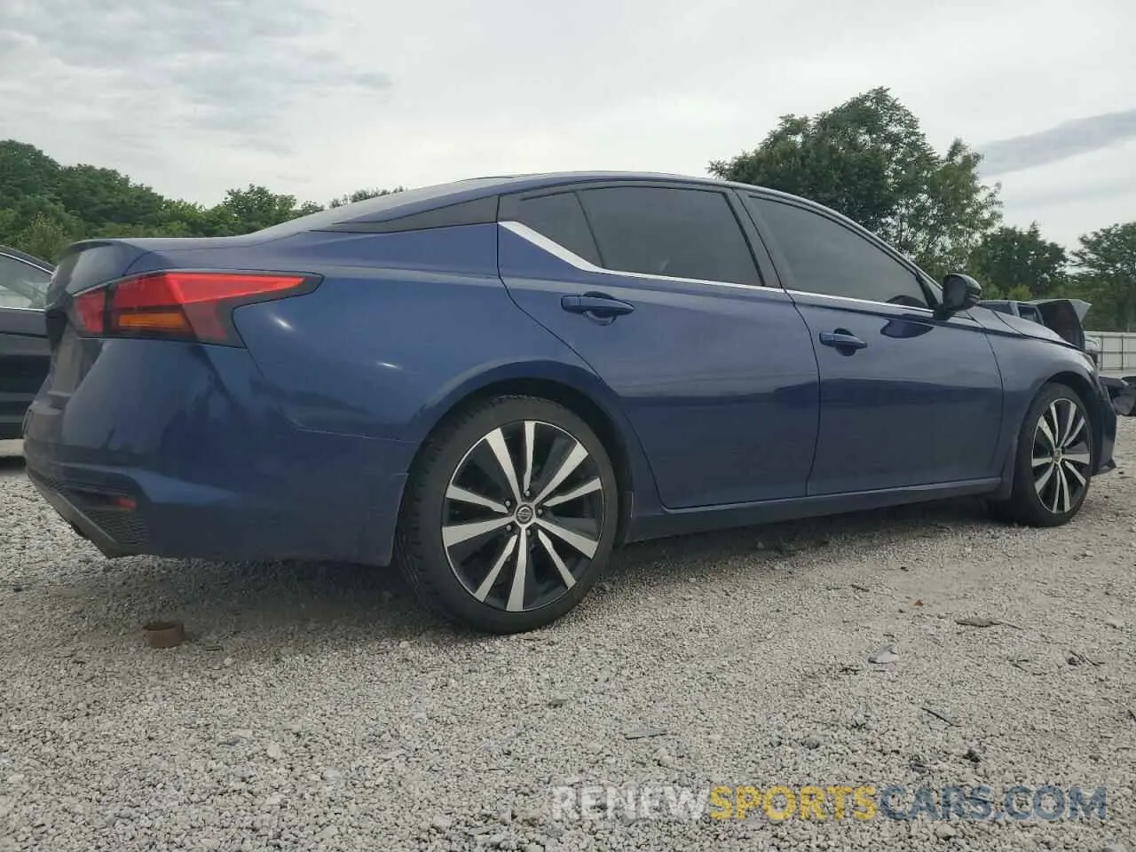 3 Photograph of a damaged car 1N4BL4CV3KC232808 NISSAN ALTIMA 2019