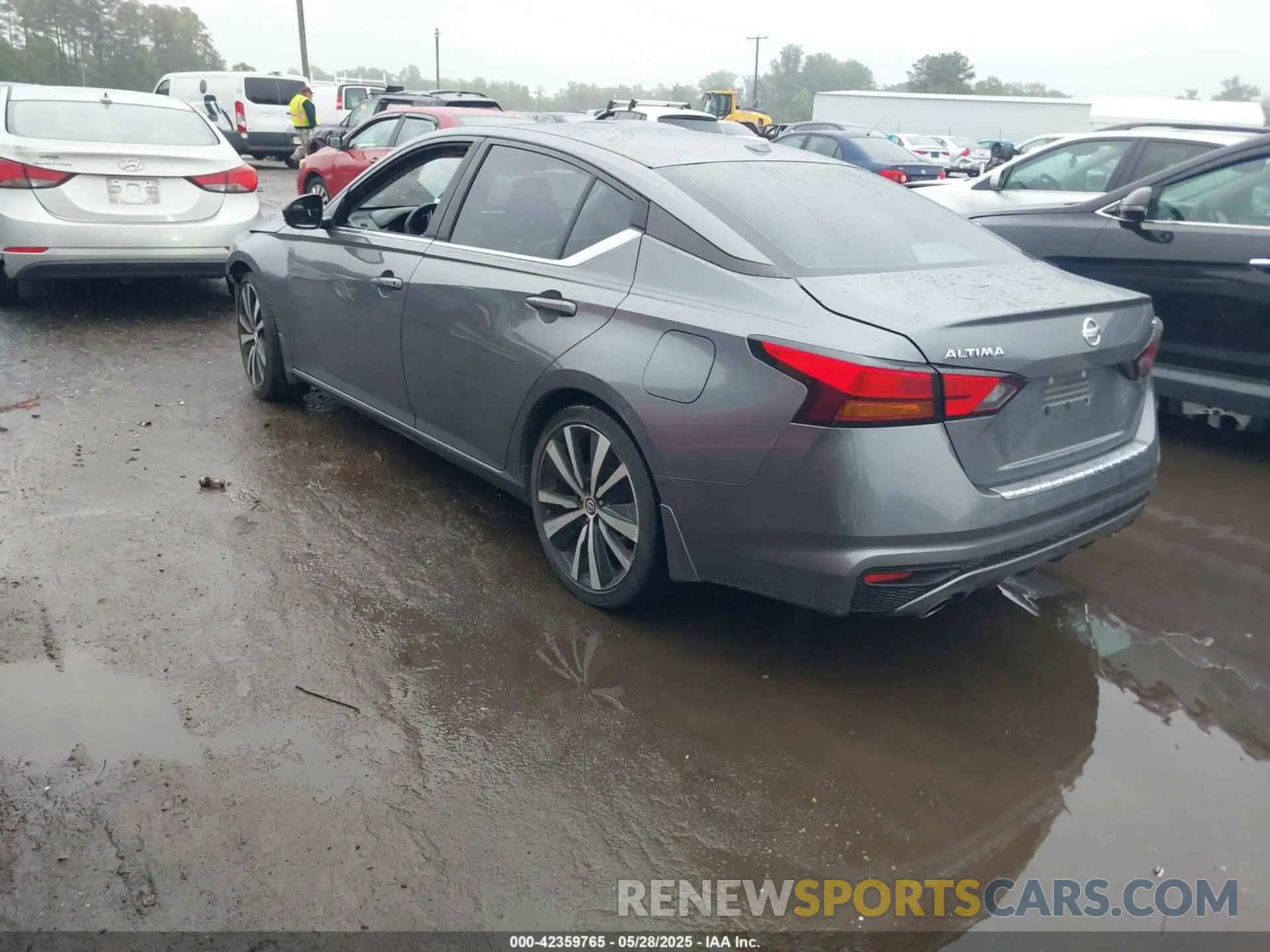 3 Photograph of a damaged car 1N4BL4CV3KC256526 NISSAN ALTIMA 2019
