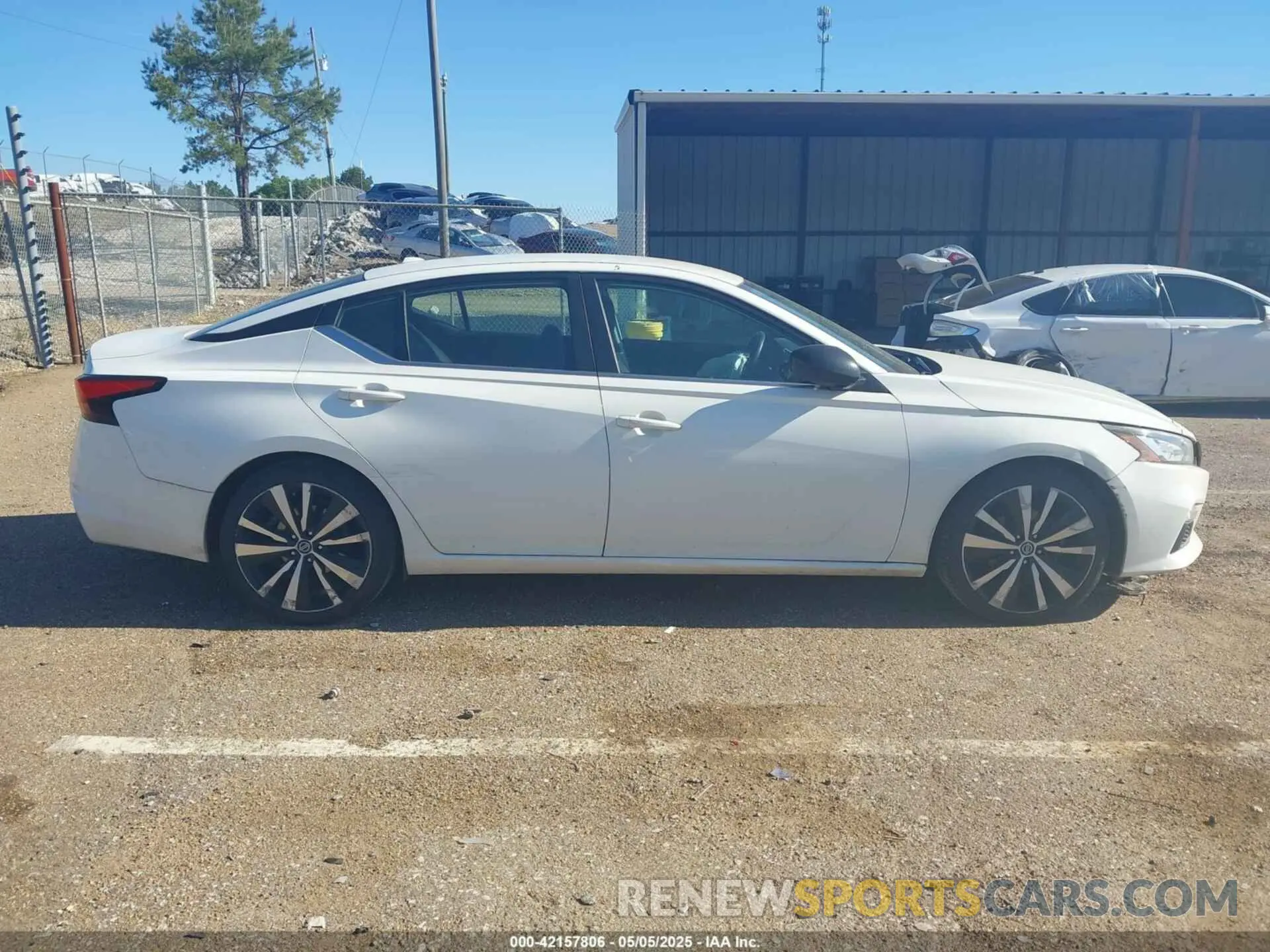 13 Photograph of a damaged car 1N4BL4CV3KN309911 NISSAN ALTIMA 2019