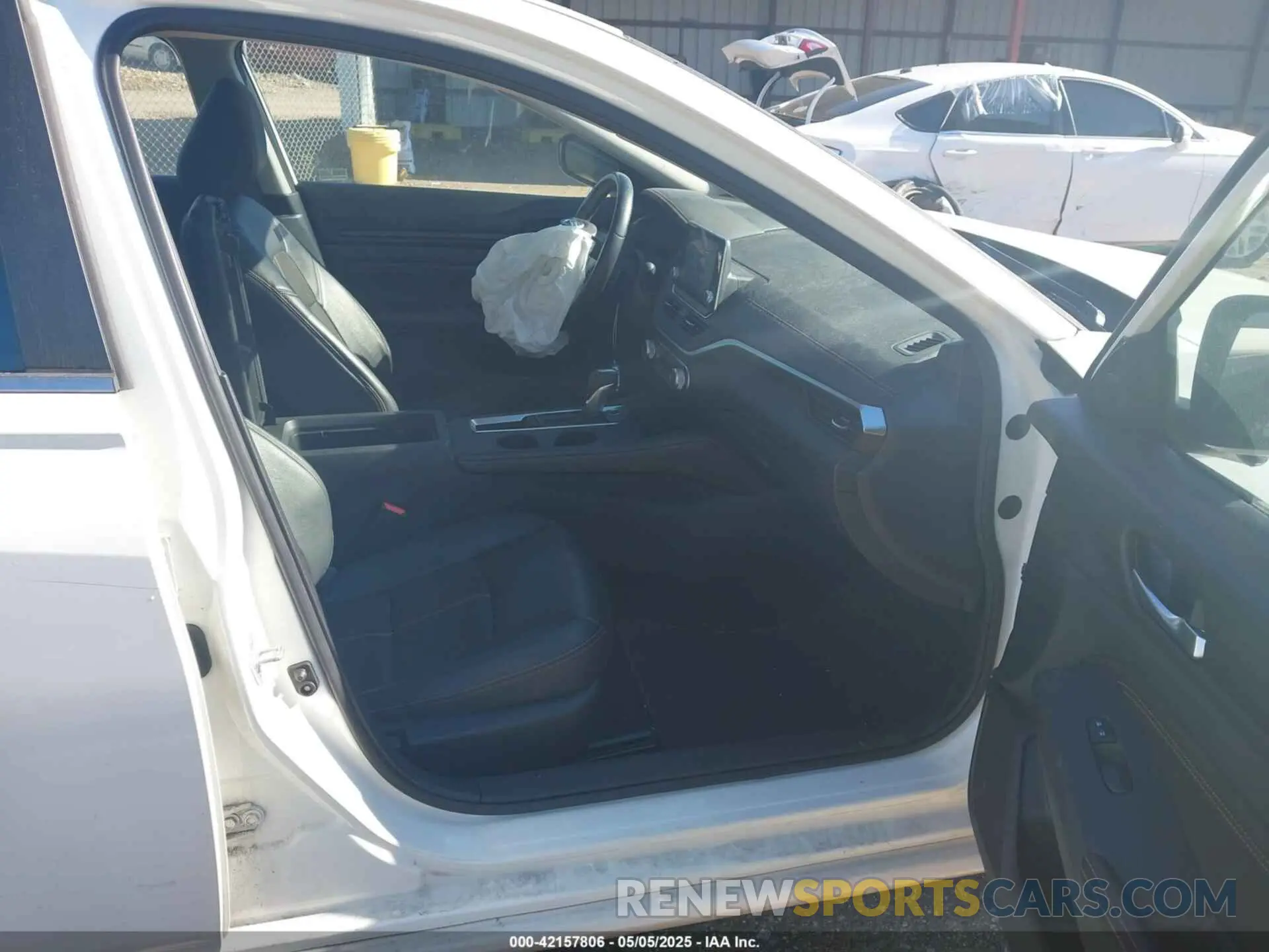 5 Photograph of a damaged car 1N4BL4CV3KN309911 NISSAN ALTIMA 2019