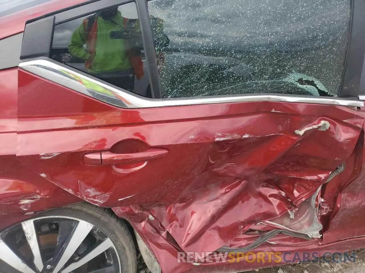 10 Photograph of a damaged car 1N4BL4CV3KN319838 NISSAN ALTIMA 2019
