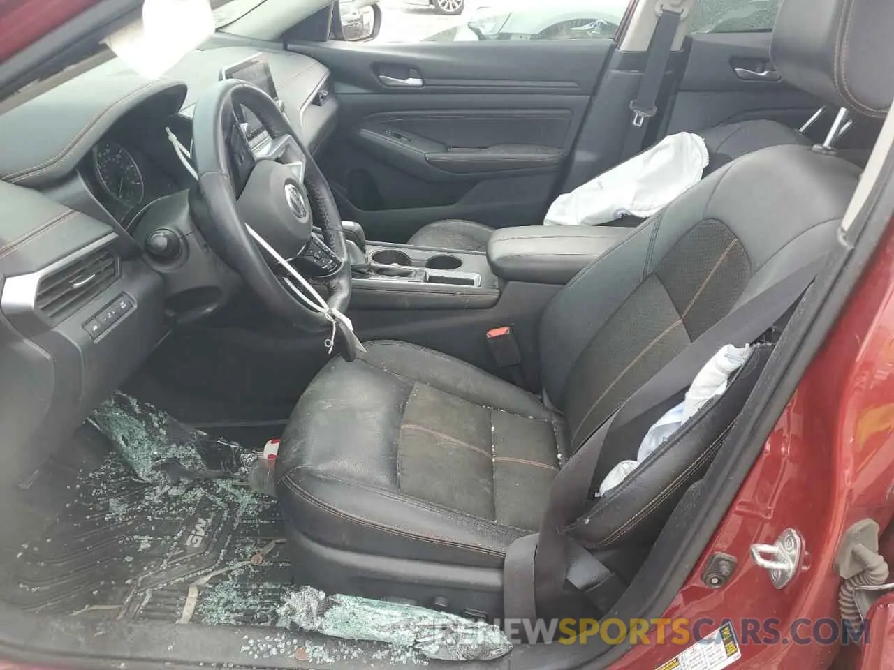 7 Photograph of a damaged car 1N4BL4CV3KN319838 NISSAN ALTIMA 2019
