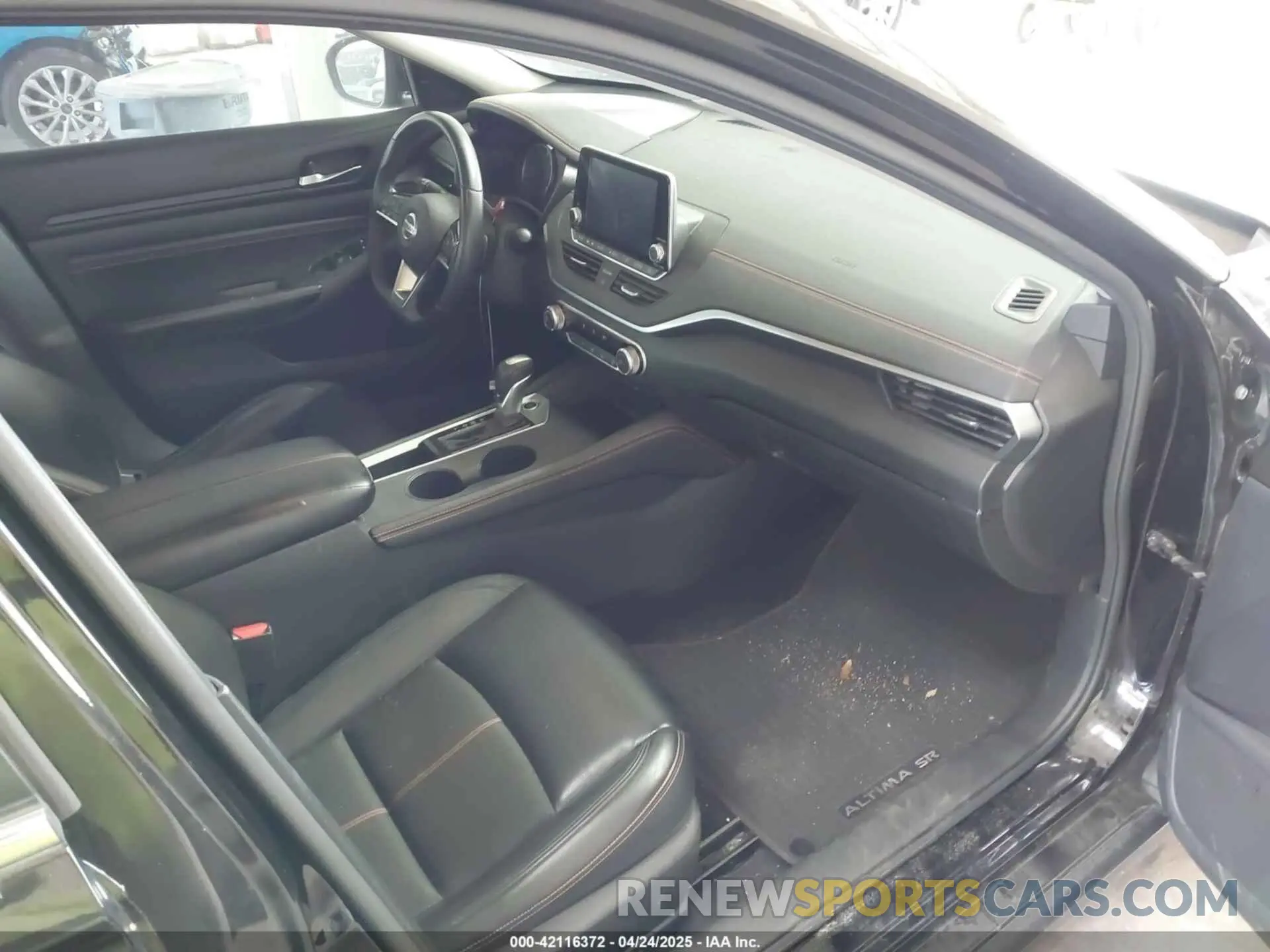 5 Photograph of a damaged car 1N4BL4CV4KC100348 NISSAN ALTIMA 2019