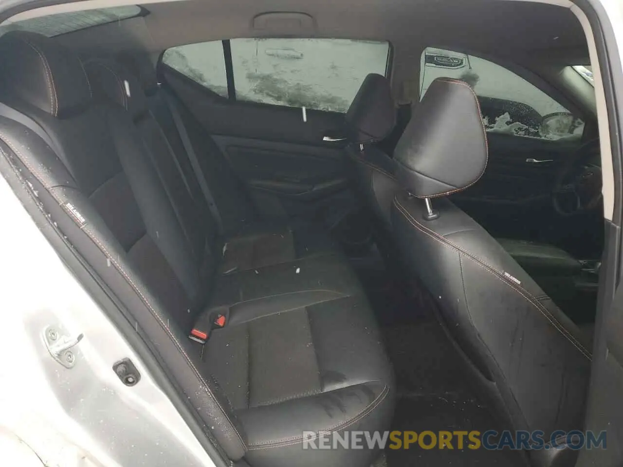 10 Photograph of a damaged car 1N4BL4CV4KC101144 NISSAN ALTIMA 2019