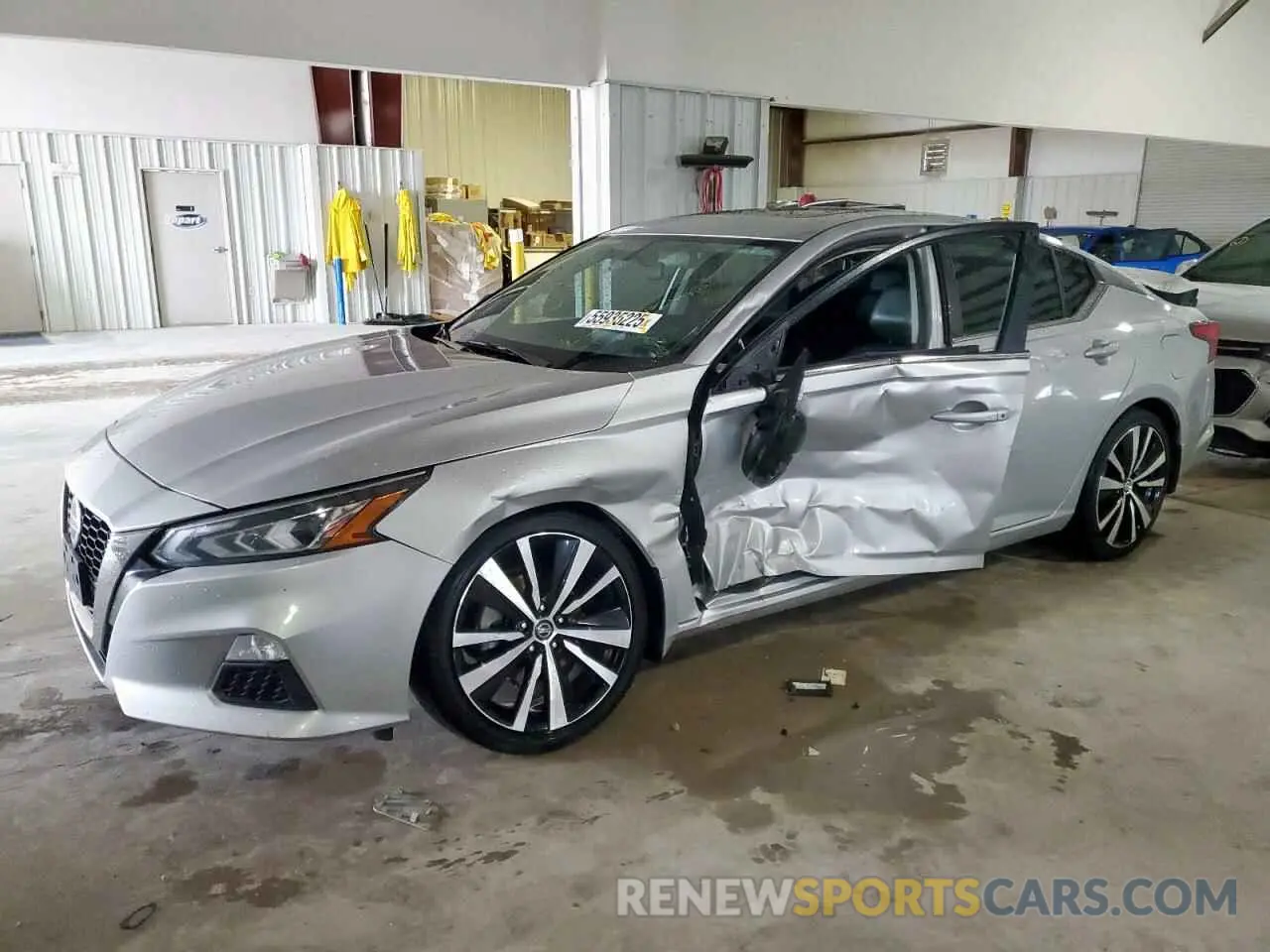 1 Photograph of a damaged car 1N4BL4CV4KC110443 NISSAN ALTIMA 2019