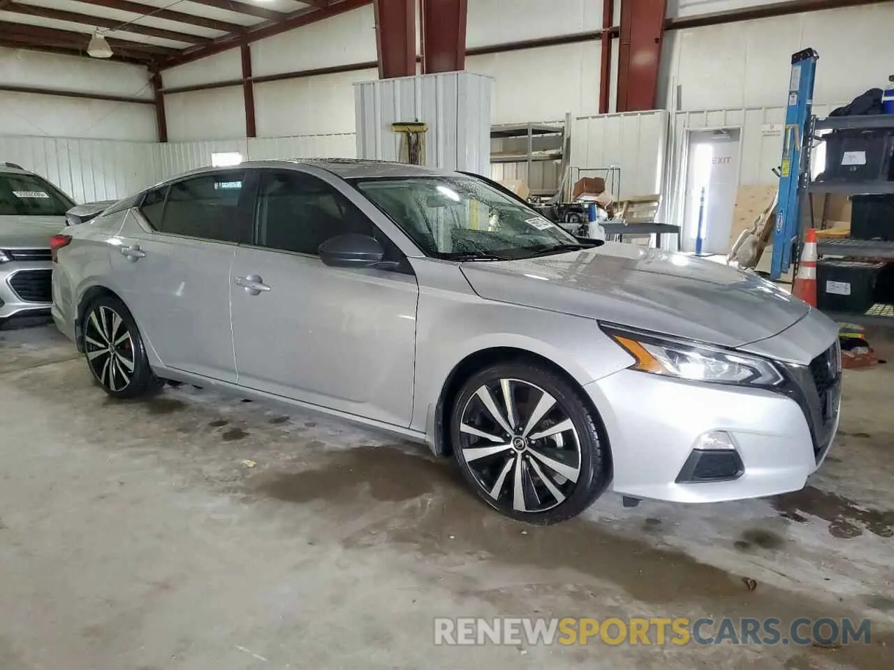4 Photograph of a damaged car 1N4BL4CV4KC110443 NISSAN ALTIMA 2019