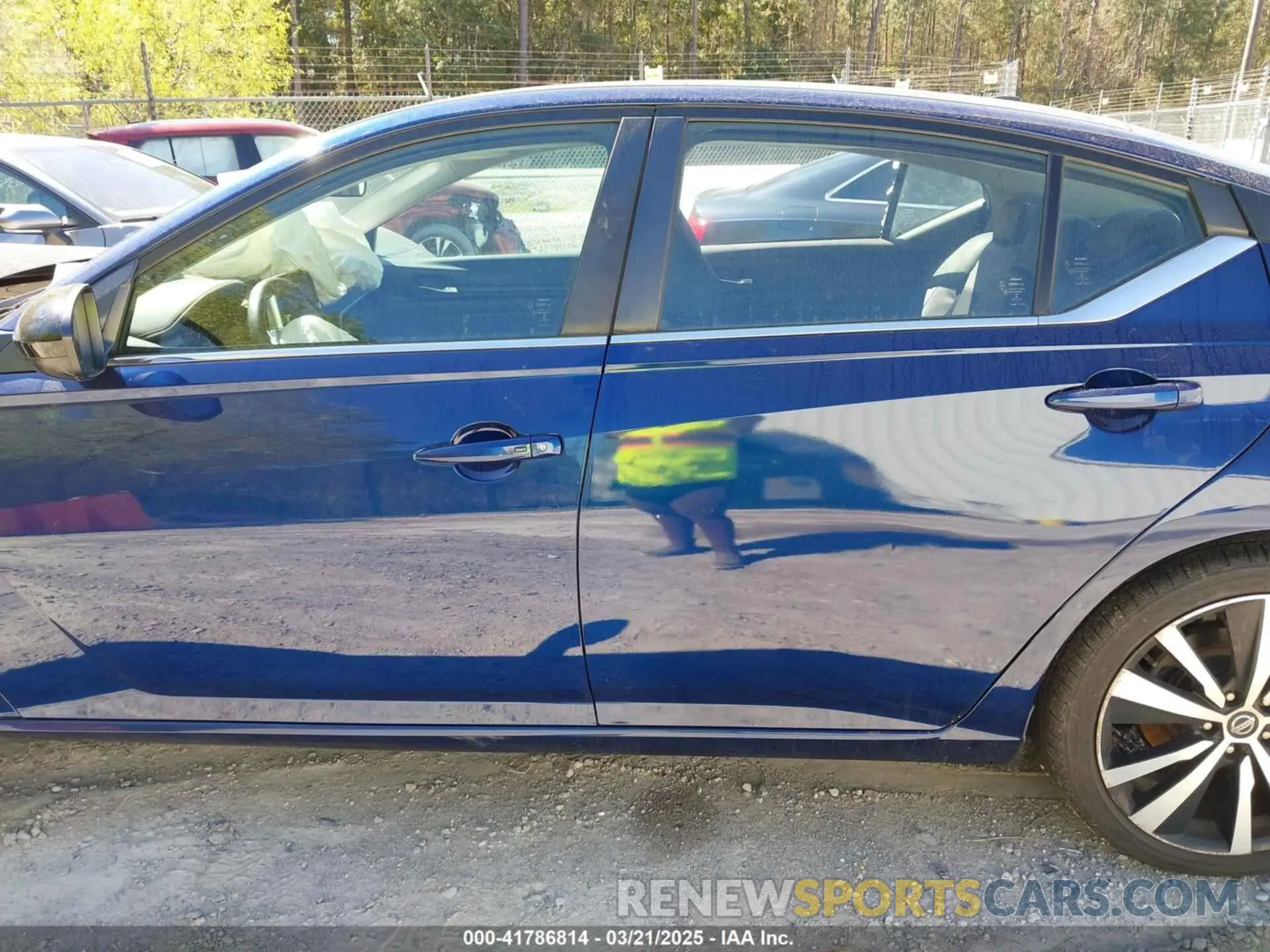 14 Photograph of a damaged car 1N4BL4CV4KC111253 NISSAN ALTIMA 2019