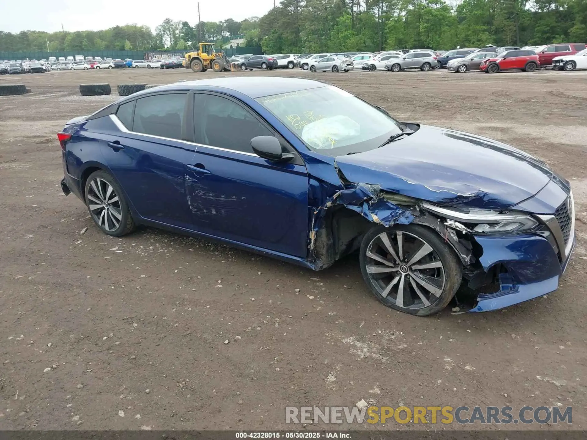 1 Photograph of a damaged car 1N4BL4CV4KC131194 NISSAN ALTIMA 2019