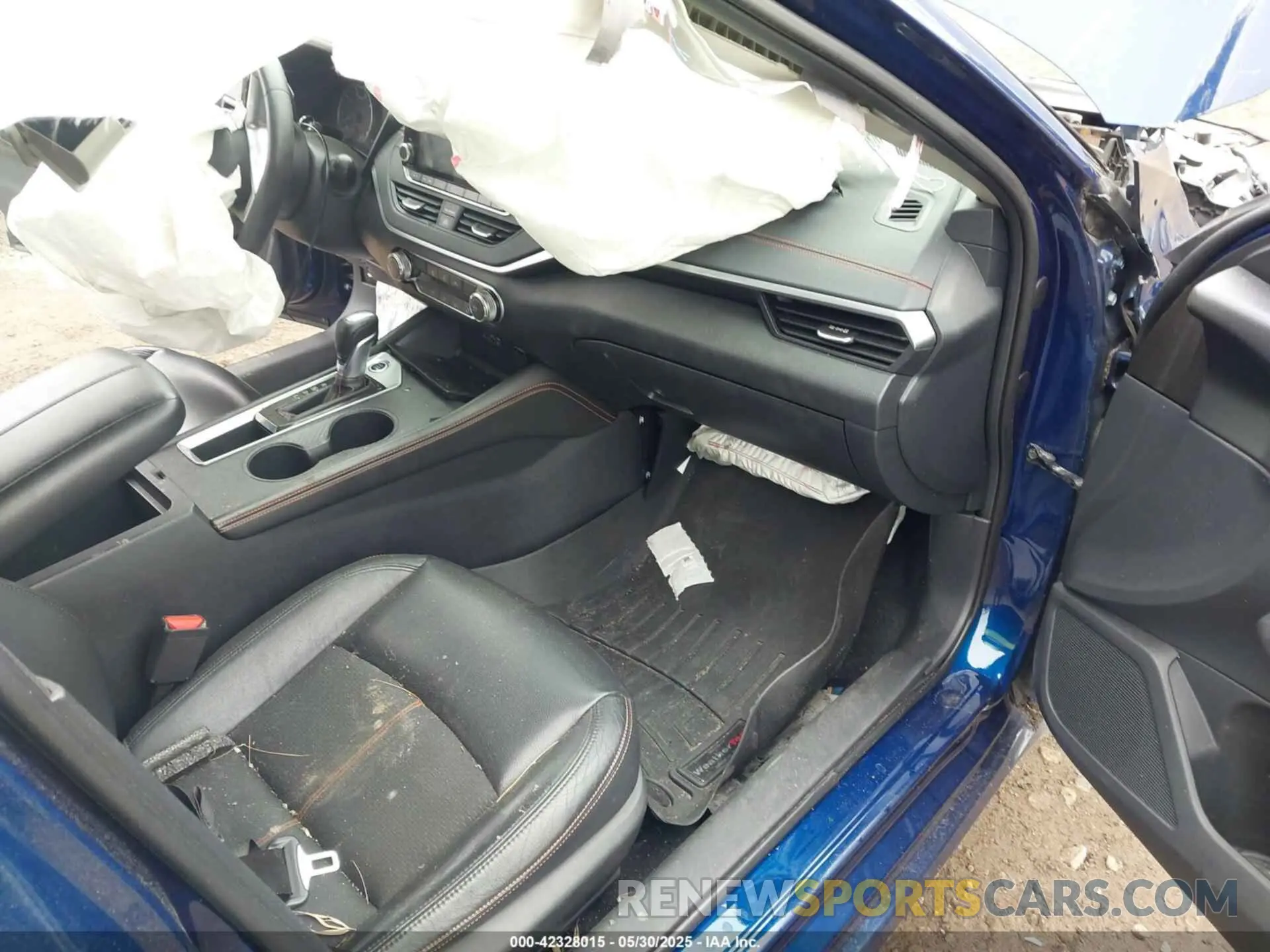5 Photograph of a damaged car 1N4BL4CV4KC131194 NISSAN ALTIMA 2019