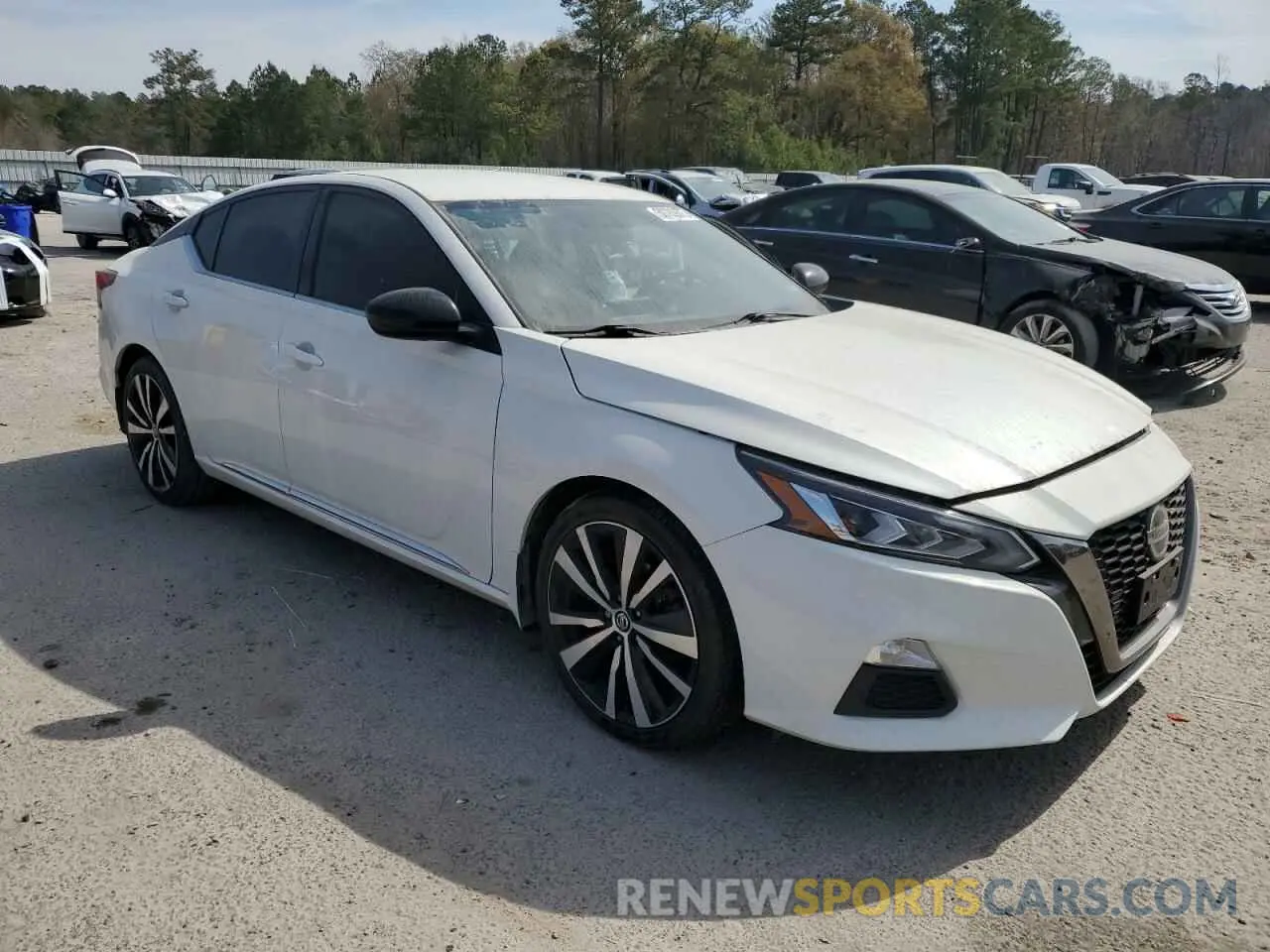 4 Photograph of a damaged car 1N4BL4CV4KC144303 NISSAN ALTIMA 2019