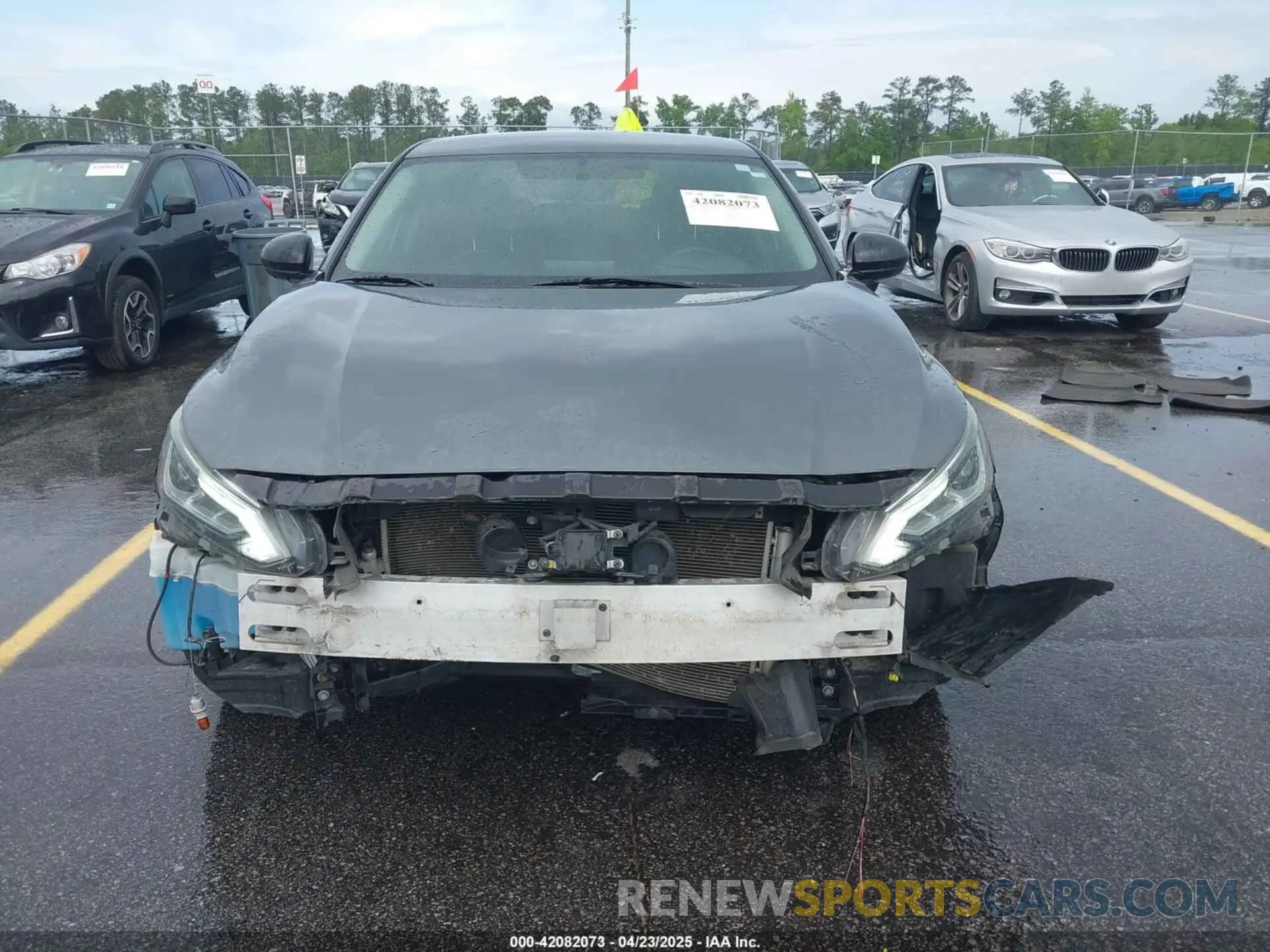 12 Photograph of a damaged car 1N4BL4CV4KC157567 NISSAN ALTIMA 2019