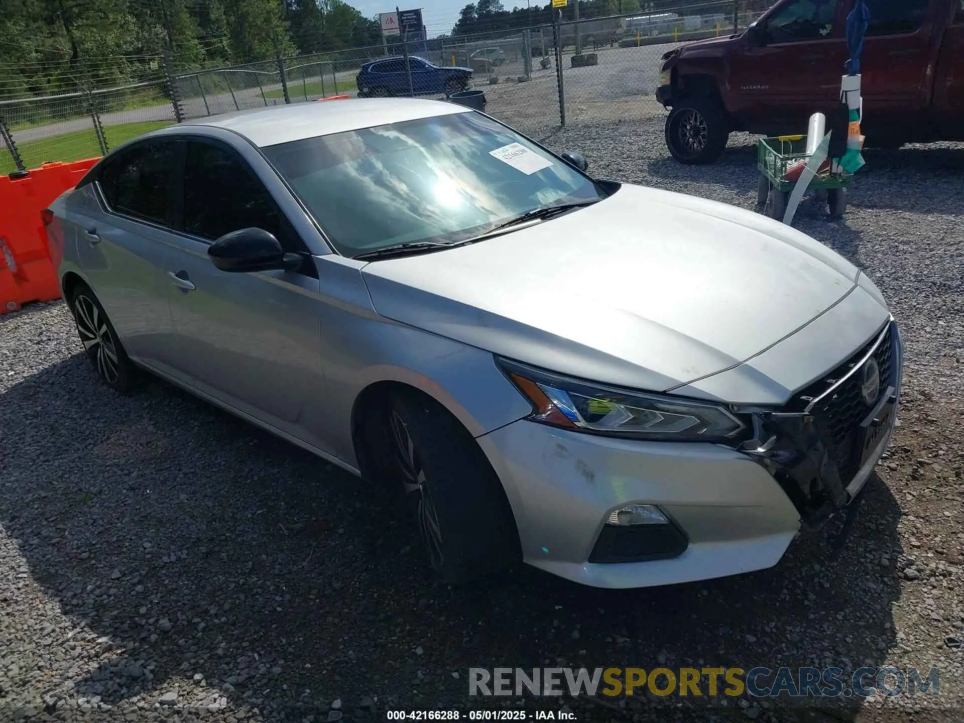 1 Photograph of a damaged car 1N4BL4CV4KC157942 NISSAN ALTIMA 2019