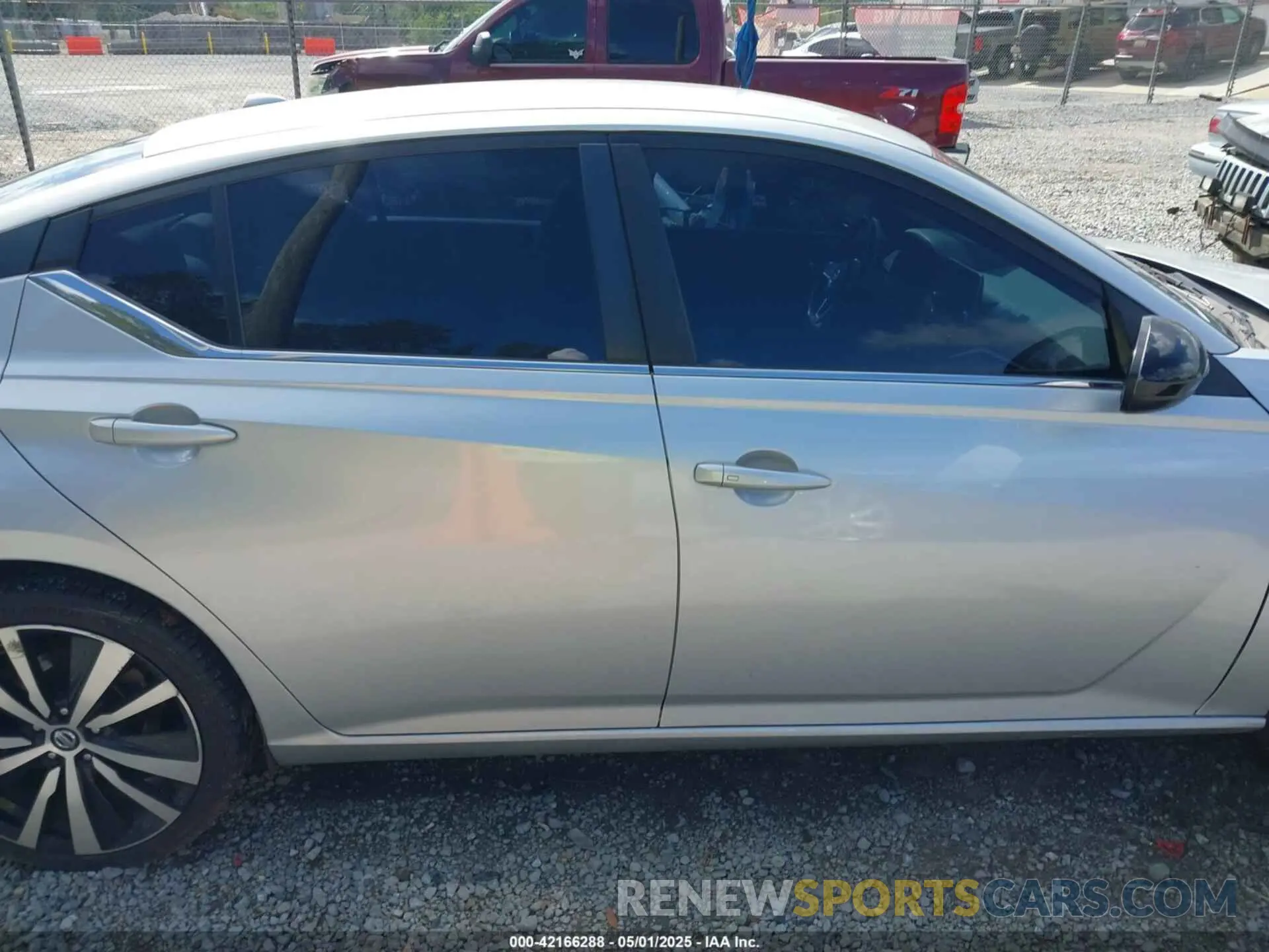 13 Photograph of a damaged car 1N4BL4CV4KC157942 NISSAN ALTIMA 2019