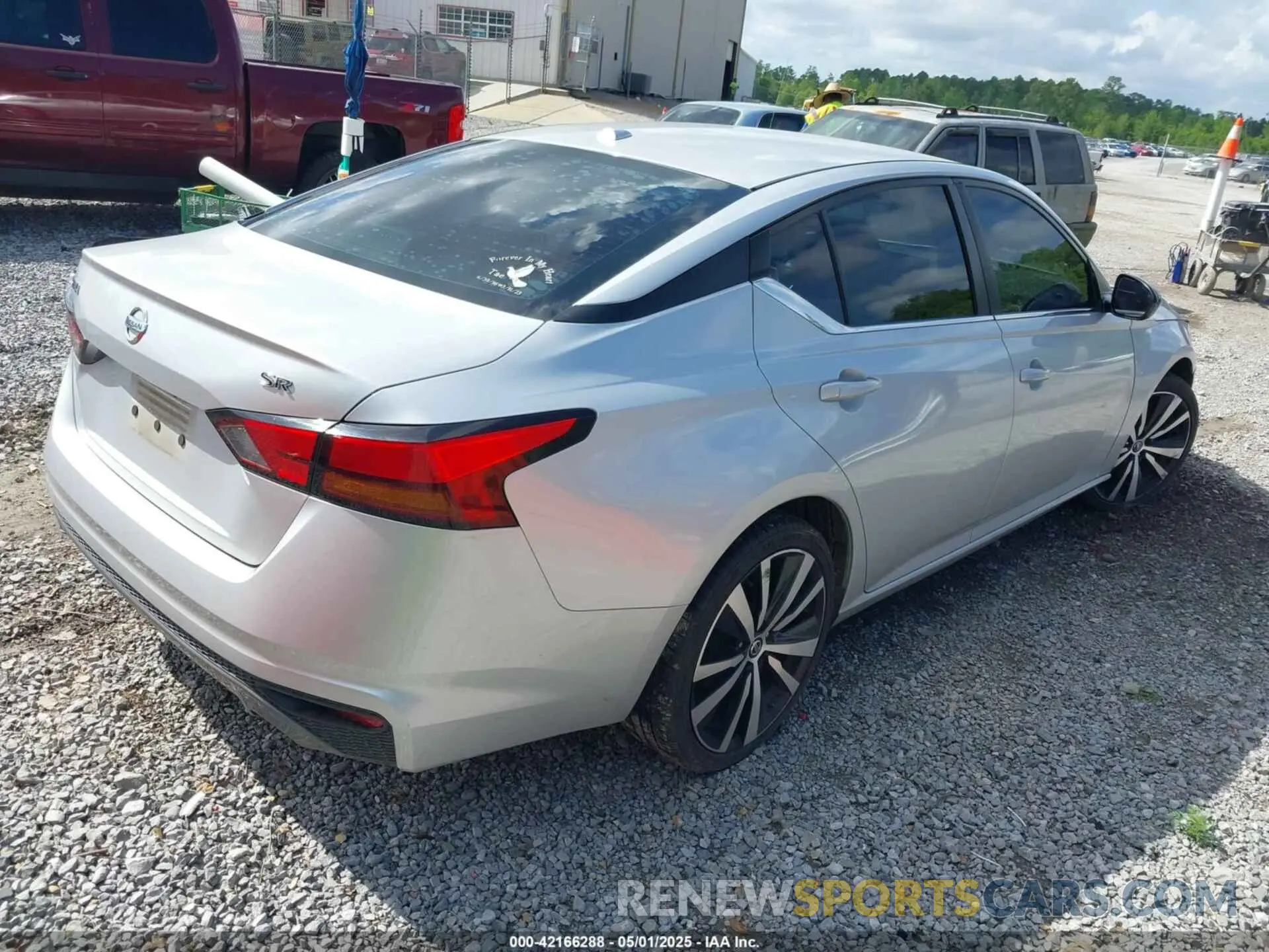 4 Photograph of a damaged car 1N4BL4CV4KC157942 NISSAN ALTIMA 2019