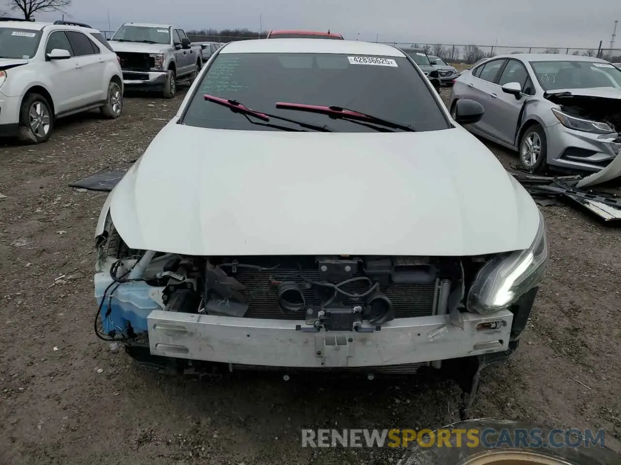 5 Photograph of a damaged car 1N4BL4CV4KC198314 NISSAN ALTIMA 2019