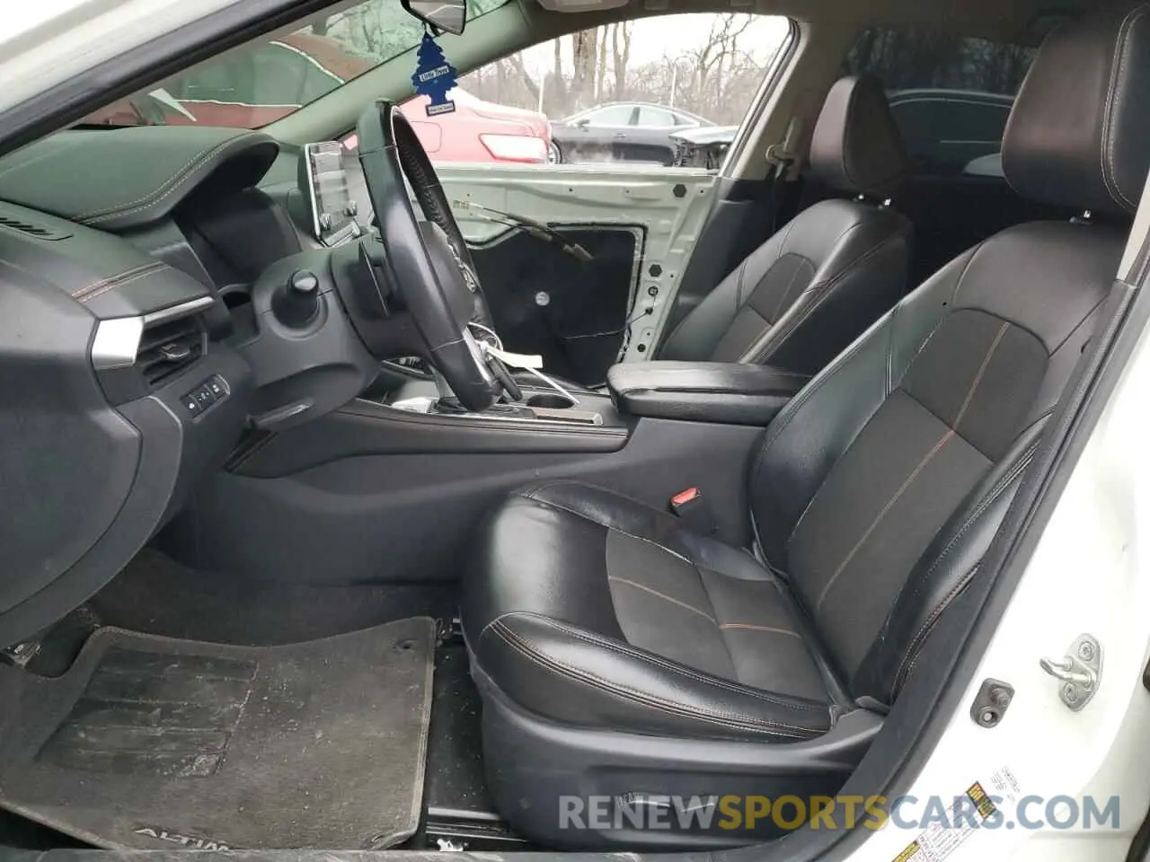 7 Photograph of a damaged car 1N4BL4CV4KC198314 NISSAN ALTIMA 2019
