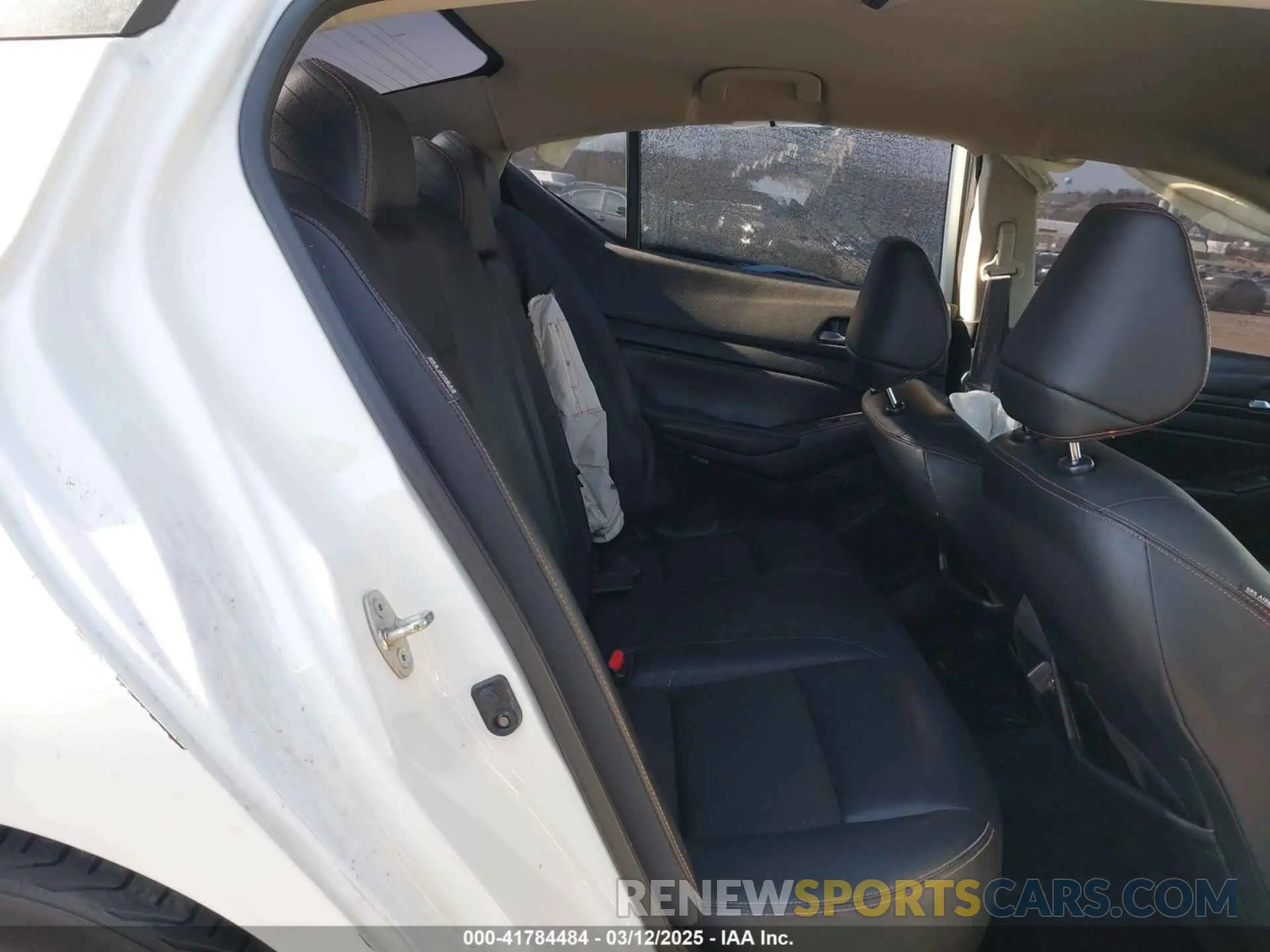 8 Photograph of a damaged car 1N4BL4CV4KC204791 NISSAN ALTIMA 2019