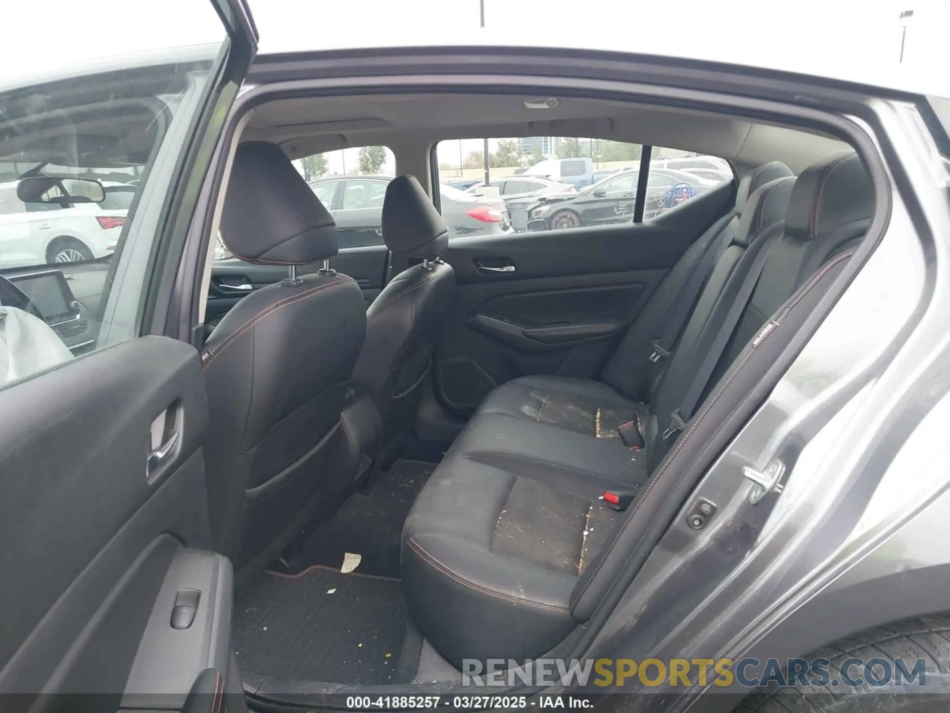 8 Photograph of a damaged car 1N4BL4CV4KC256311 NISSAN ALTIMA 2019