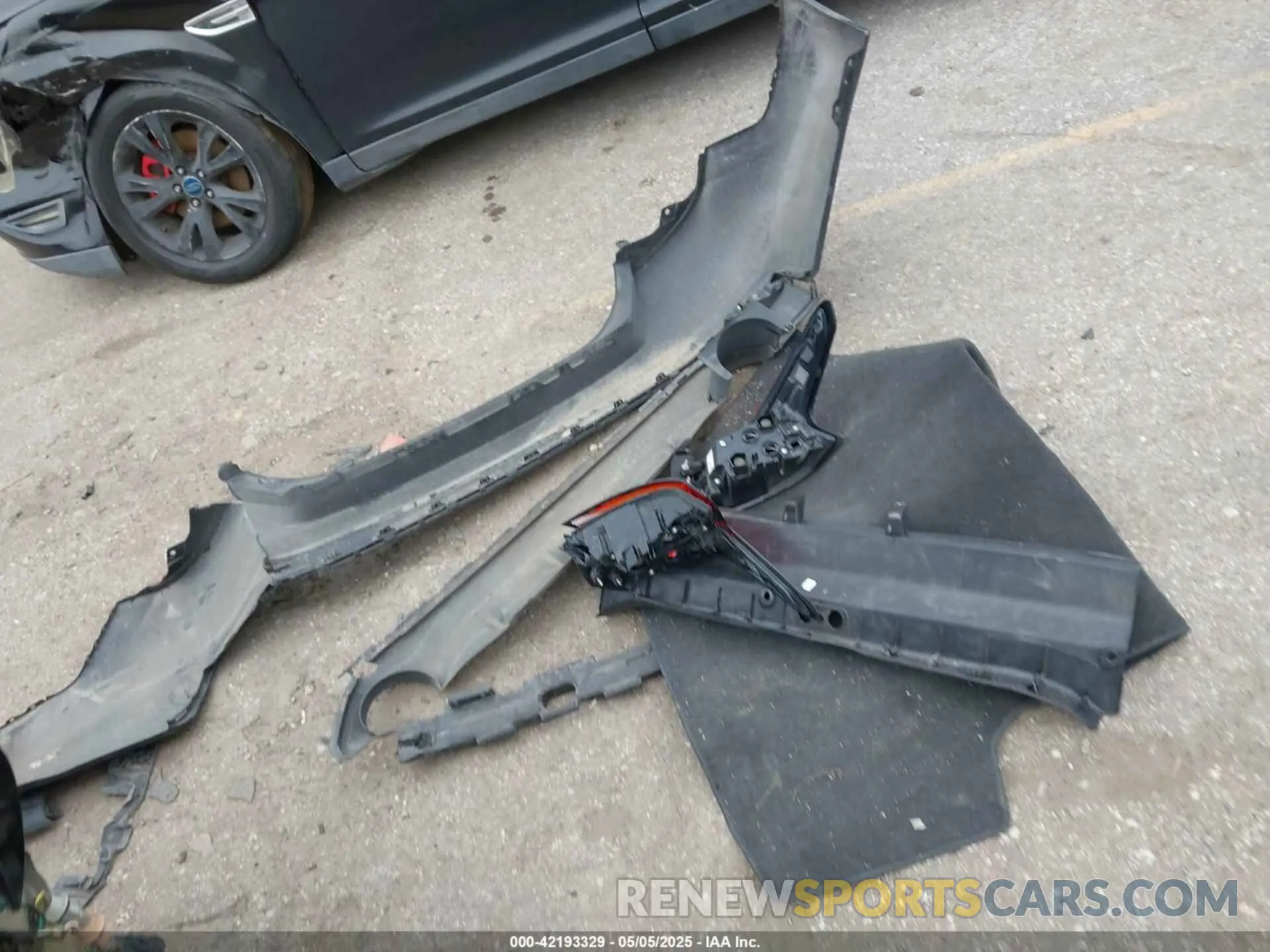 12 Photograph of a damaged car 1N4BL4CV4KN325261 NISSAN ALTIMA 2019