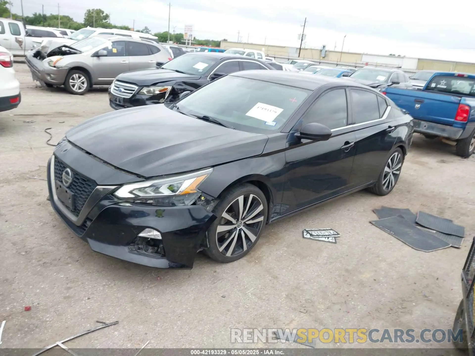 2 Photograph of a damaged car 1N4BL4CV4KN325261 NISSAN ALTIMA 2019