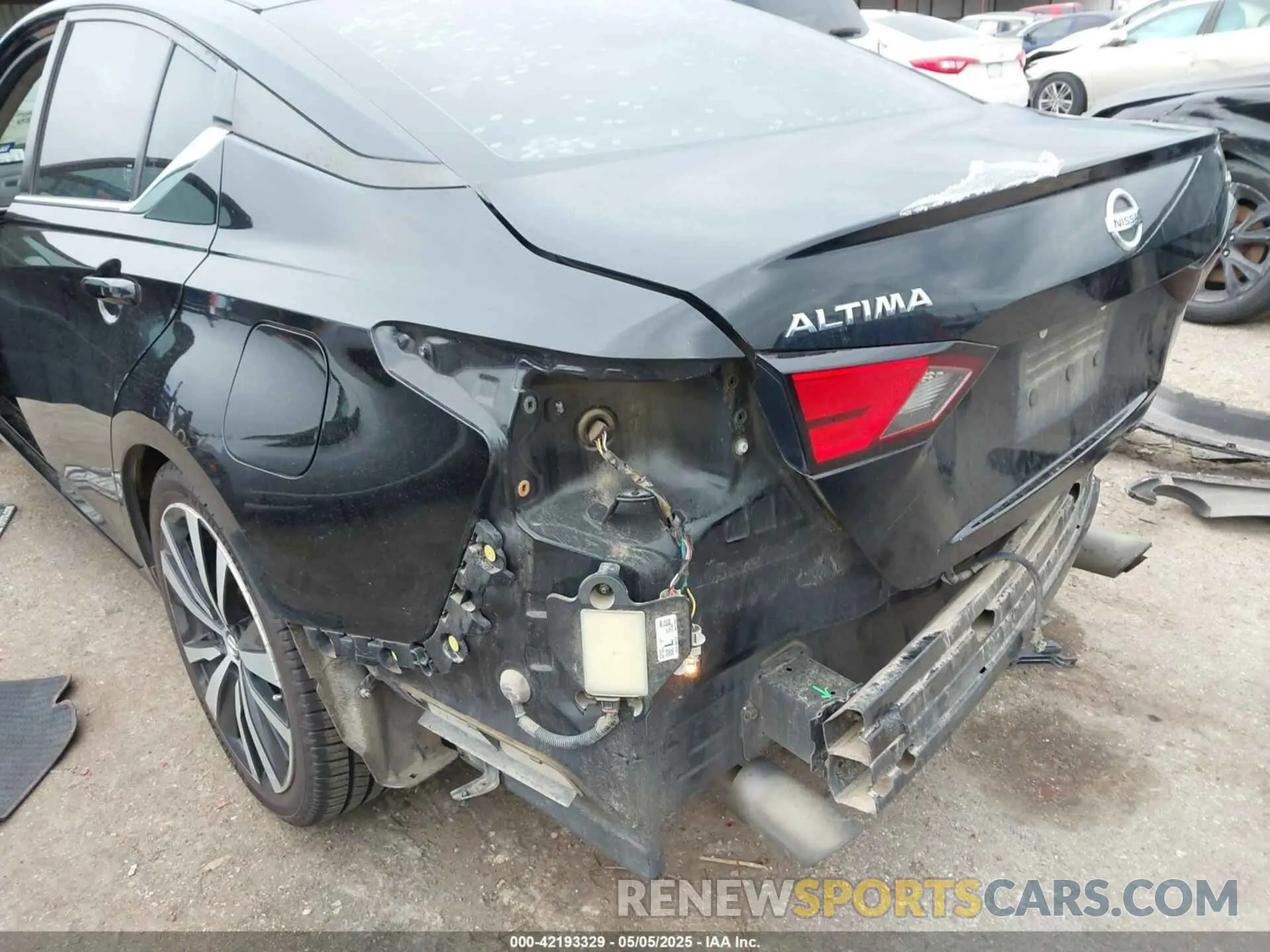 6 Photograph of a damaged car 1N4BL4CV4KN325261 NISSAN ALTIMA 2019