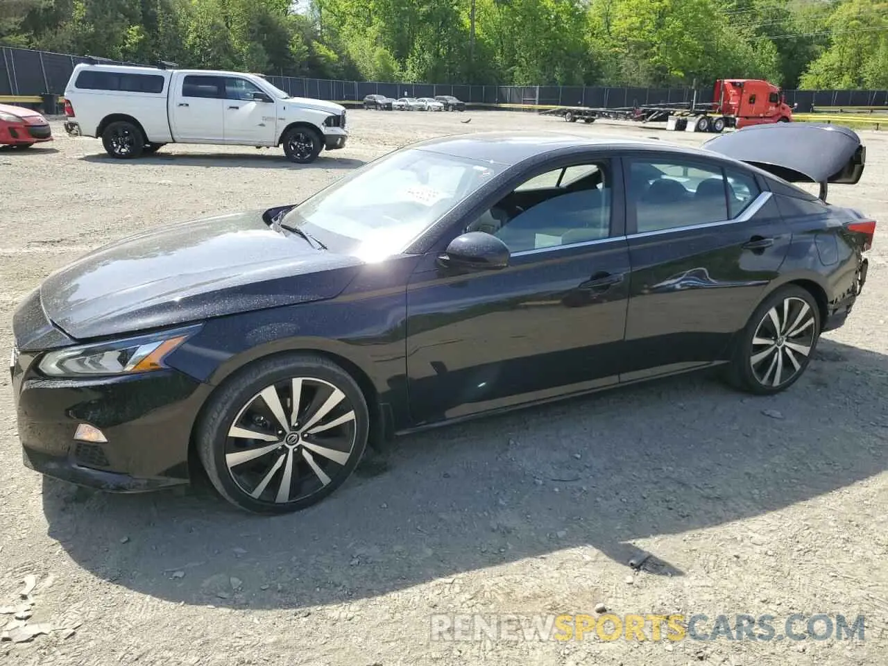 1 Photograph of a damaged car 1N4BL4CV5KC143886 NISSAN ALTIMA 2019