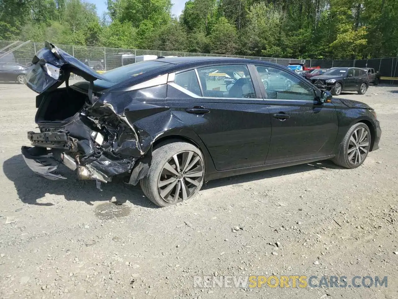 3 Photograph of a damaged car 1N4BL4CV5KC143886 NISSAN ALTIMA 2019
