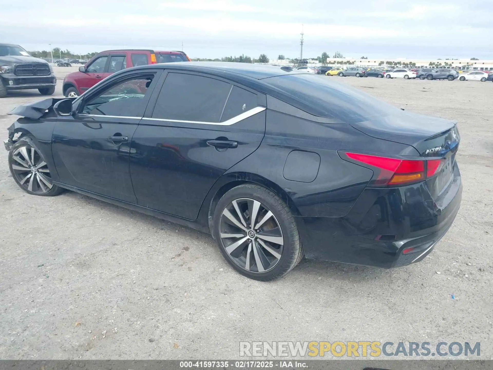 3 Photograph of a damaged car 1N4BL4CV5KC147663 NISSAN ALTIMA 2019