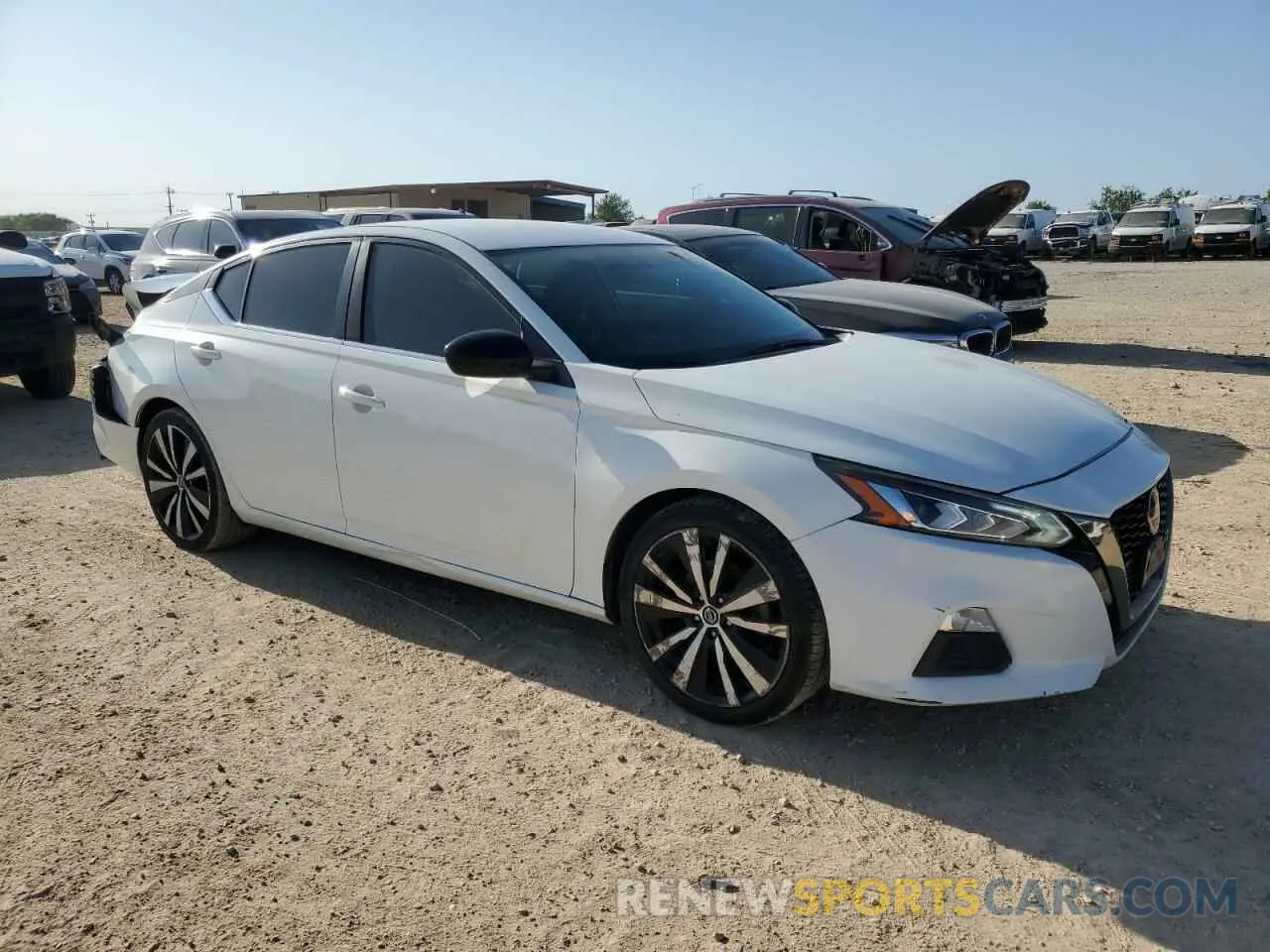4 Photograph of a damaged car 1N4BL4CV5KC154192 NISSAN ALTIMA 2019
