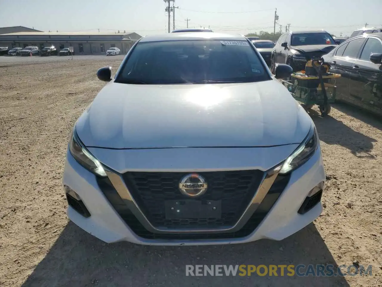 5 Photograph of a damaged car 1N4BL4CV5KC154192 NISSAN ALTIMA 2019