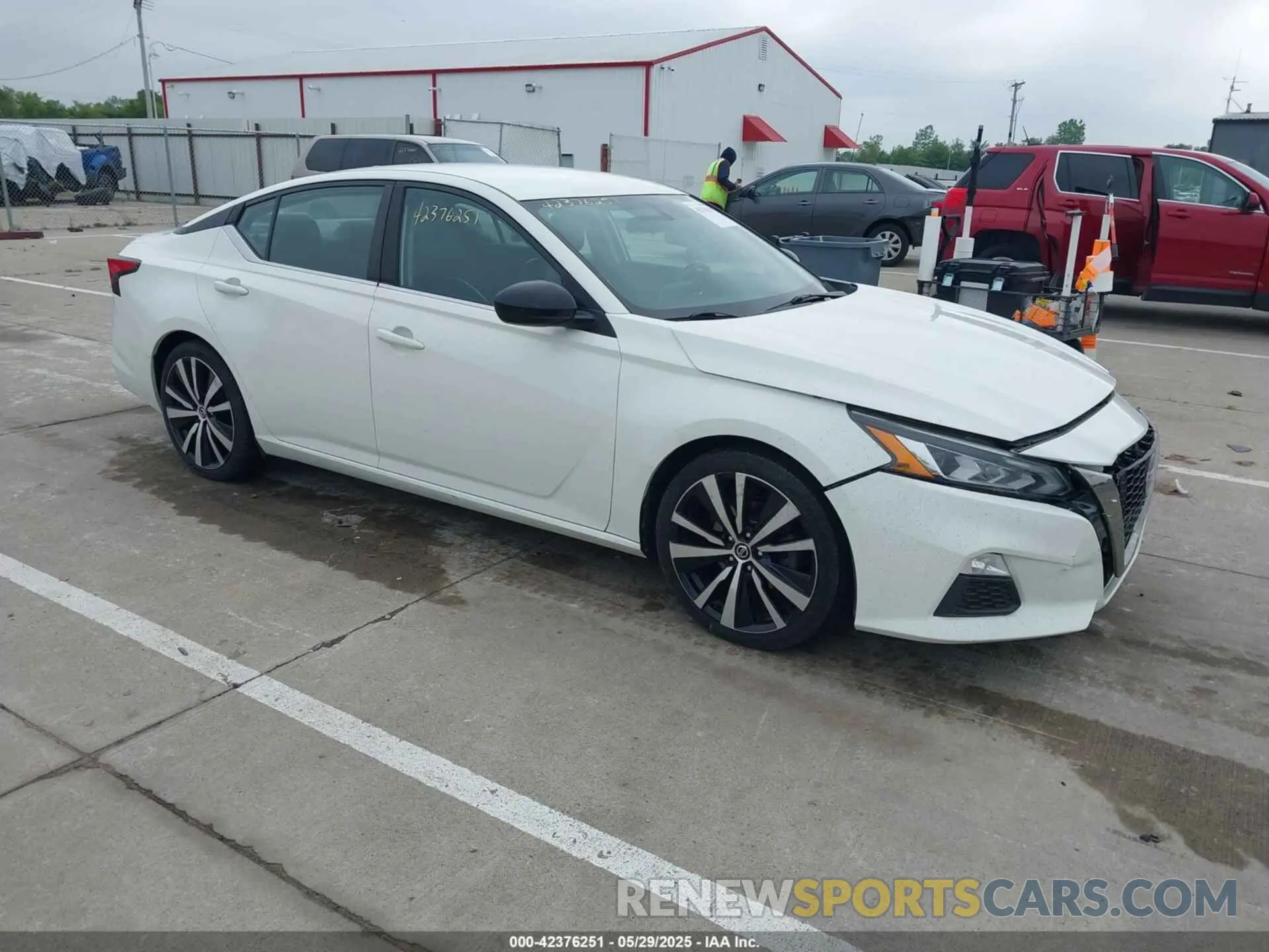 1 Photograph of a damaged car 1N4BL4CV5KC157741 NISSAN ALTIMA 2019