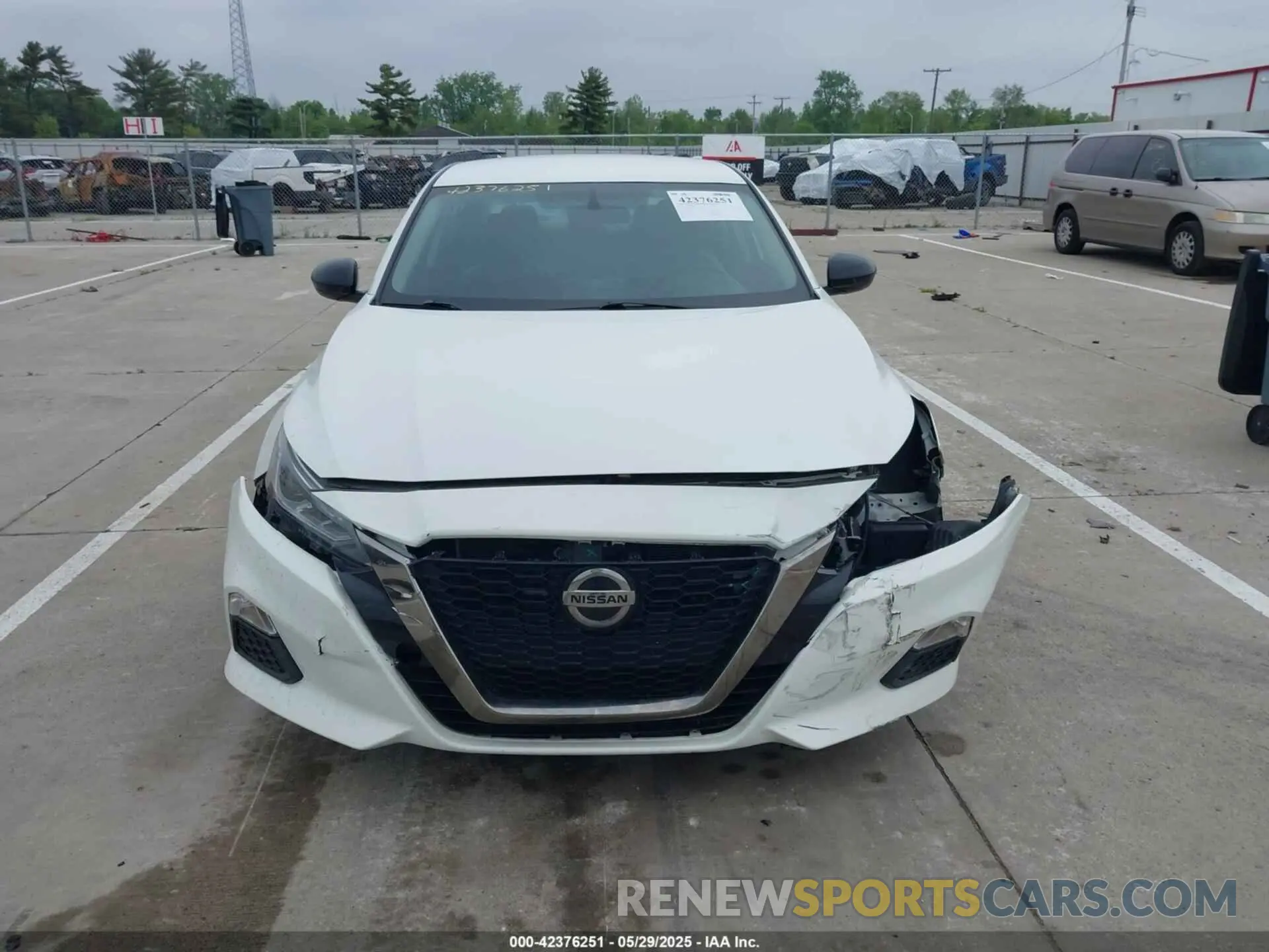 12 Photograph of a damaged car 1N4BL4CV5KC157741 NISSAN ALTIMA 2019