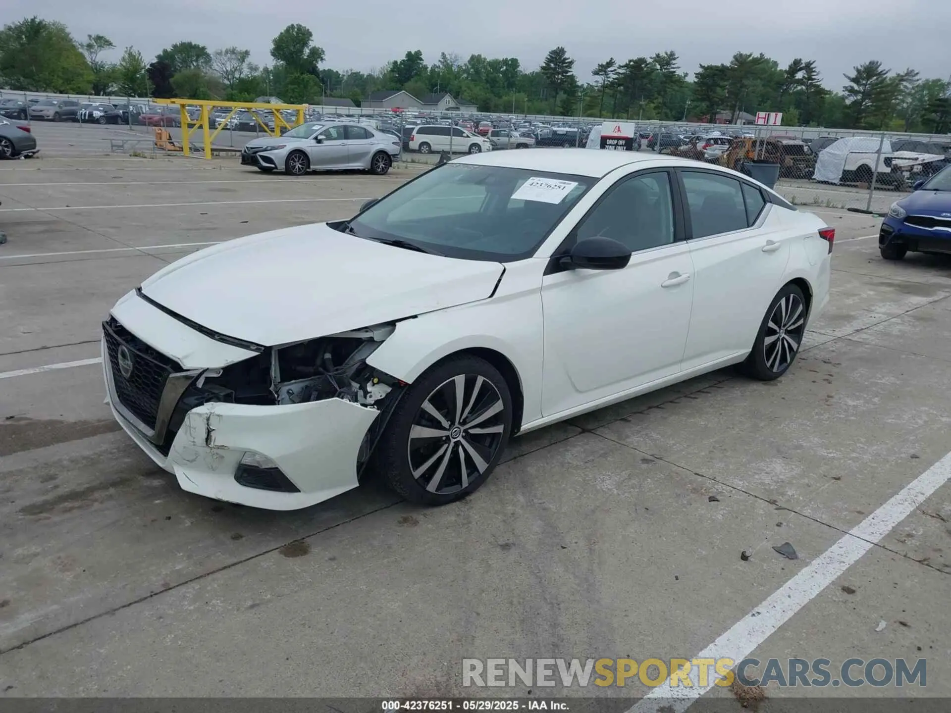 2 Photograph of a damaged car 1N4BL4CV5KC157741 NISSAN ALTIMA 2019