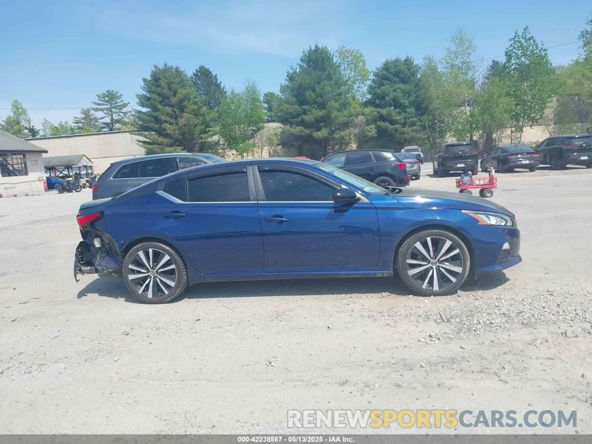 12 Photograph of a damaged car 1N4BL4CV5KC160302 NISSAN ALTIMA 2019