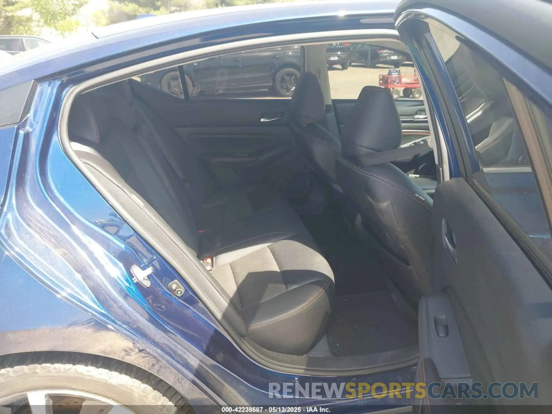 7 Photograph of a damaged car 1N4BL4CV5KC160302 NISSAN ALTIMA 2019
