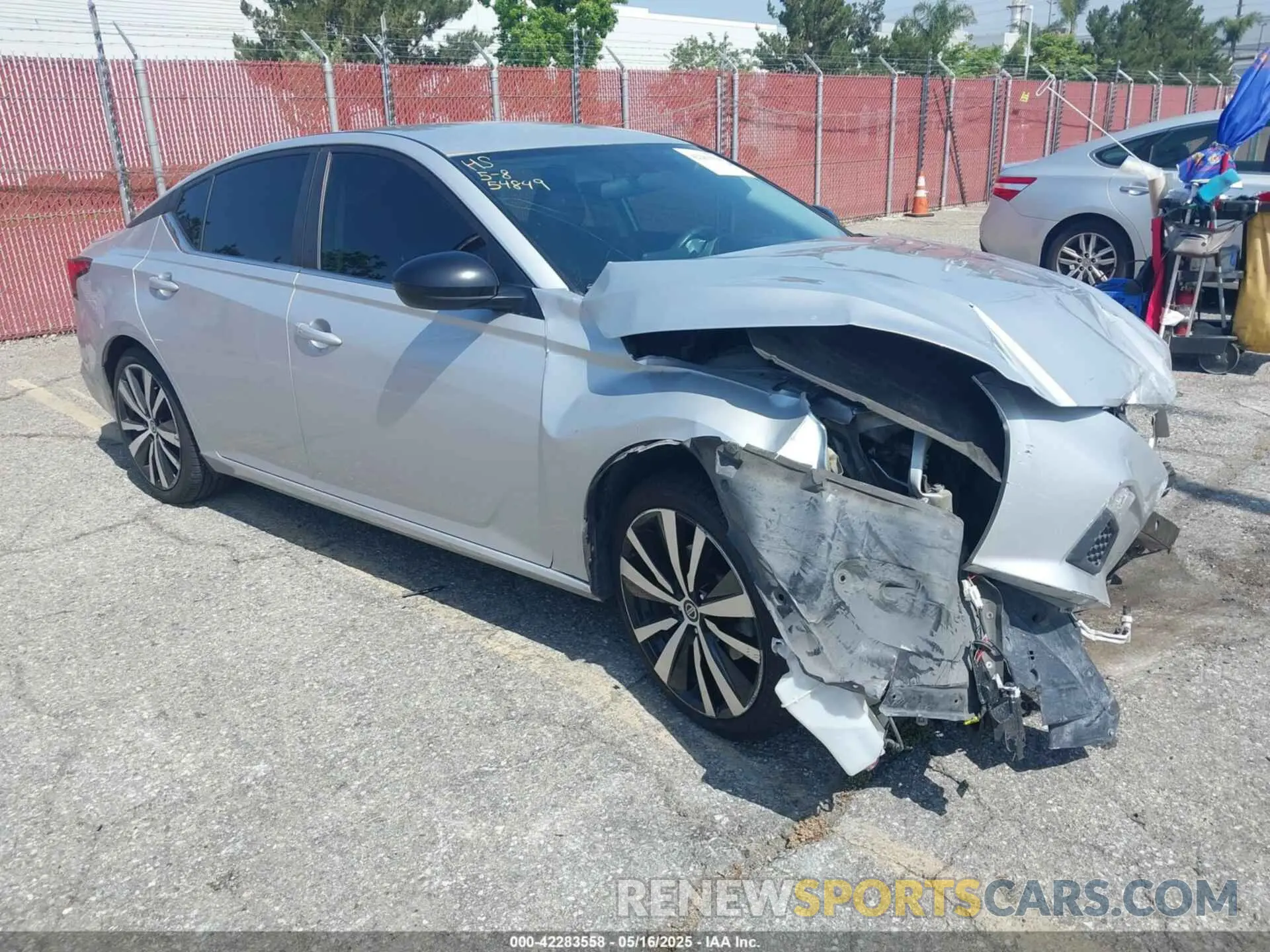 1 Photograph of a damaged car 1N4BL4CV5KC169050 NISSAN ALTIMA 2019